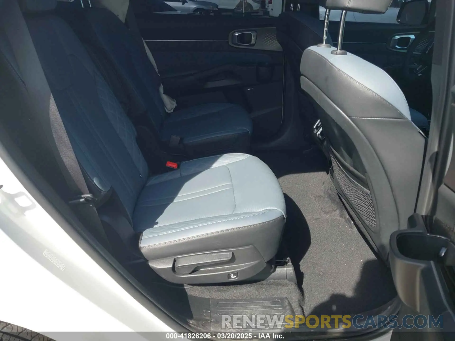 8 Фотография поврежденного автомобиля KNDRKDJG2S5352409 KIA SORENTO HYBRID 2025