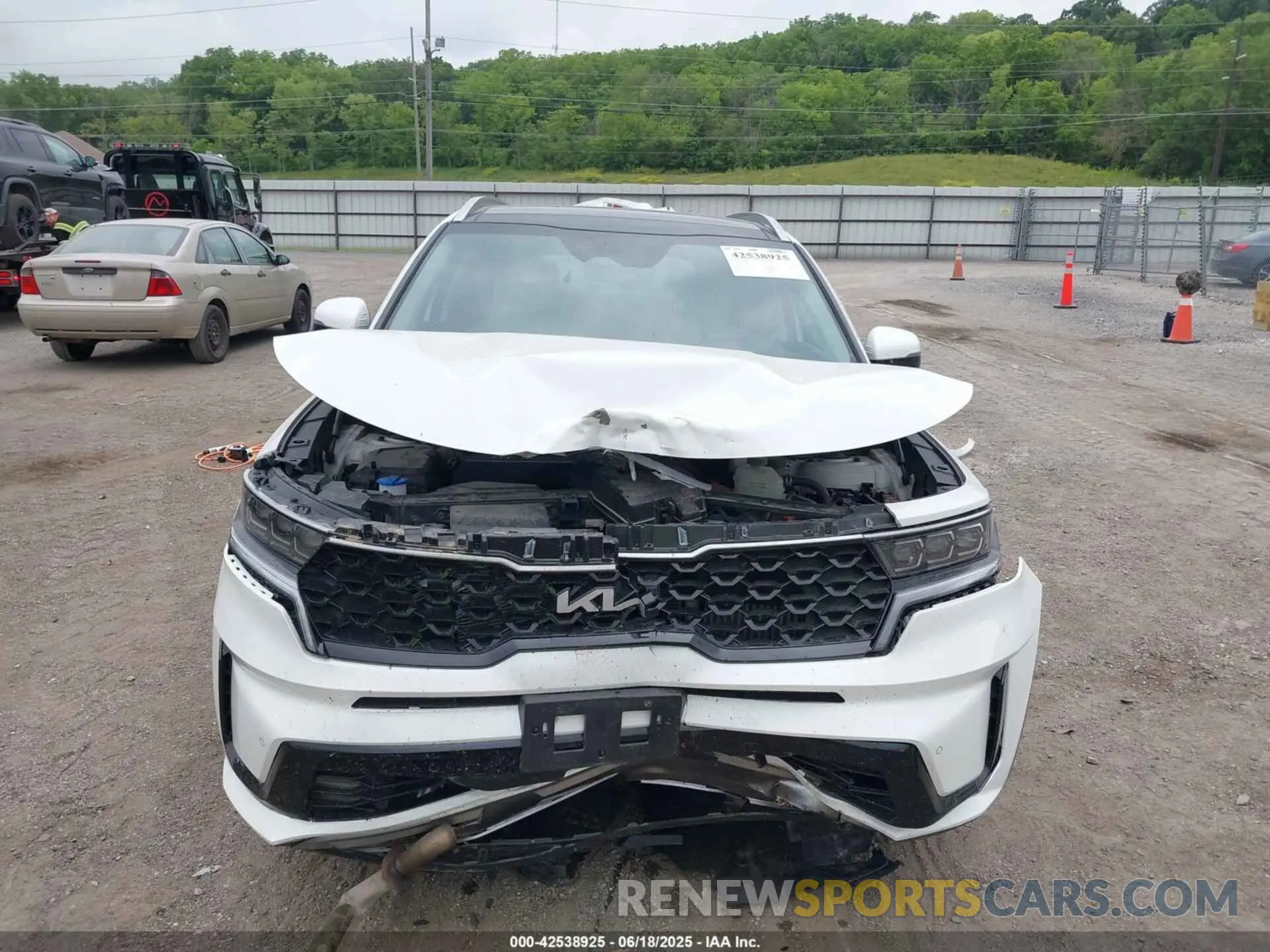 13 Photograph of a damaged car KNDRJDLH6N5114544 KIA SORENTO PLUG-IN HYBRID 2022