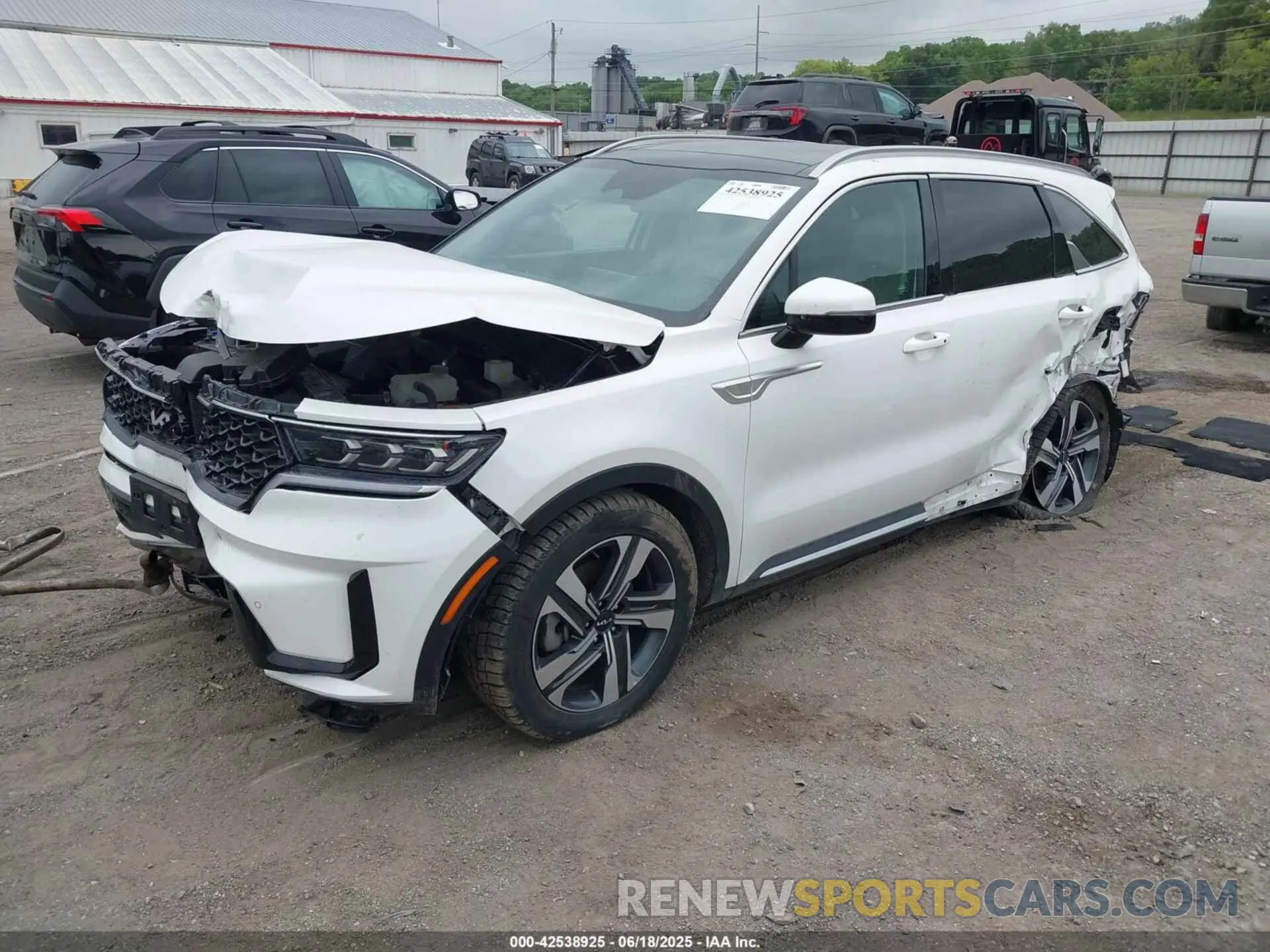 2 Photograph of a damaged car KNDRJDLH6N5114544 KIA SORENTO PLUG-IN HYBRID 2022