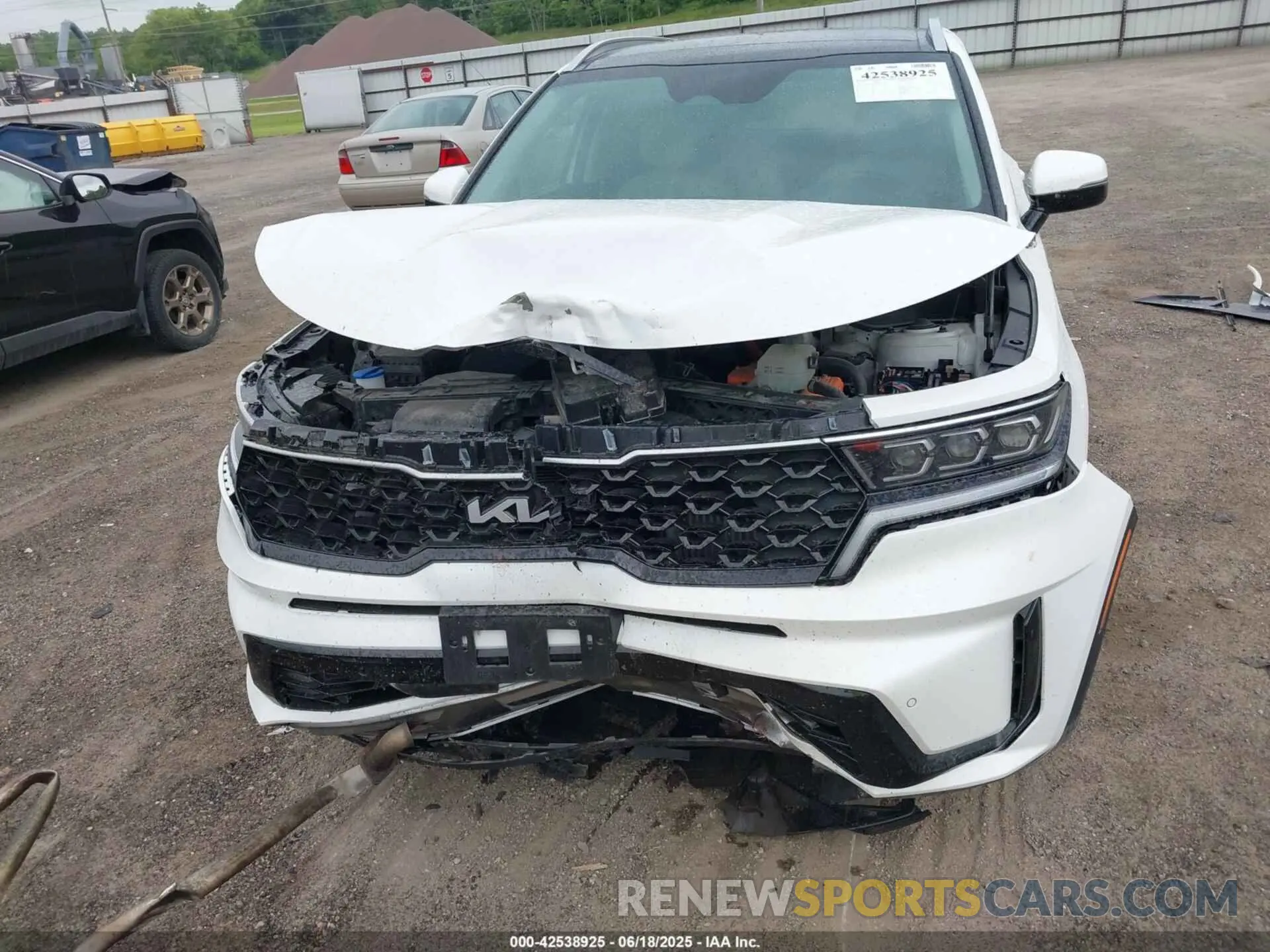 6 Photograph of a damaged car KNDRJDLH6N5114544 KIA SORENTO PLUG-IN HYBRID 2022