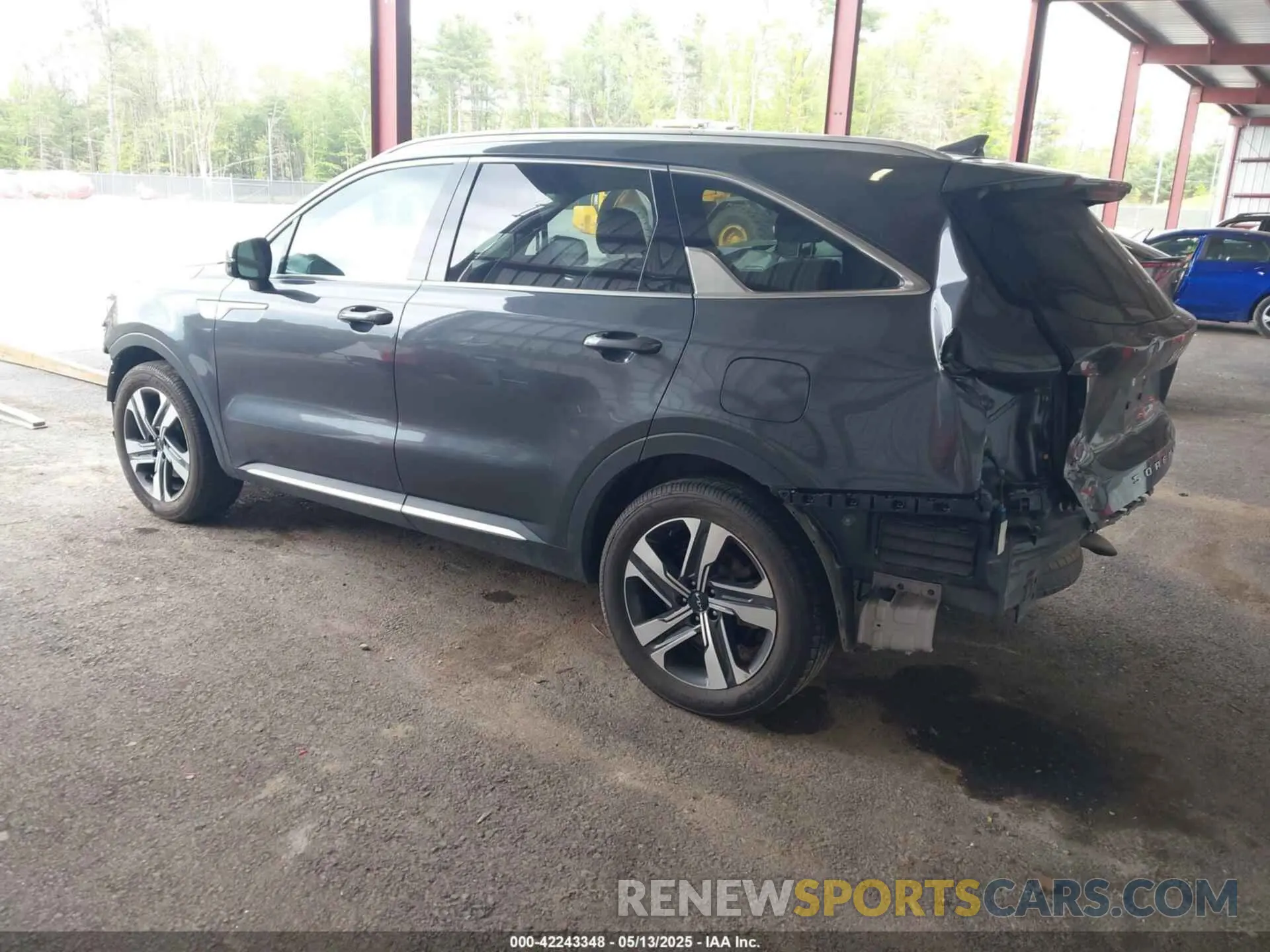 3 Photograph of a damaged car KNDRJDLH7N5119221 KIA SORENTO PLUG-IN HYBRID 2022