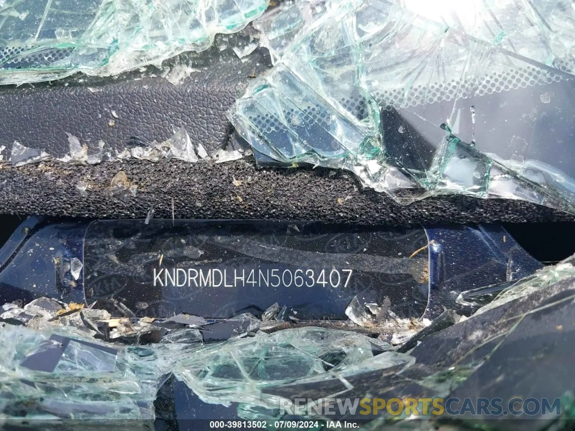 9 Photograph of a damaged car KNDRMDLH4N5063407 KIA SORENTO PLUG-IN HYBRID 2022