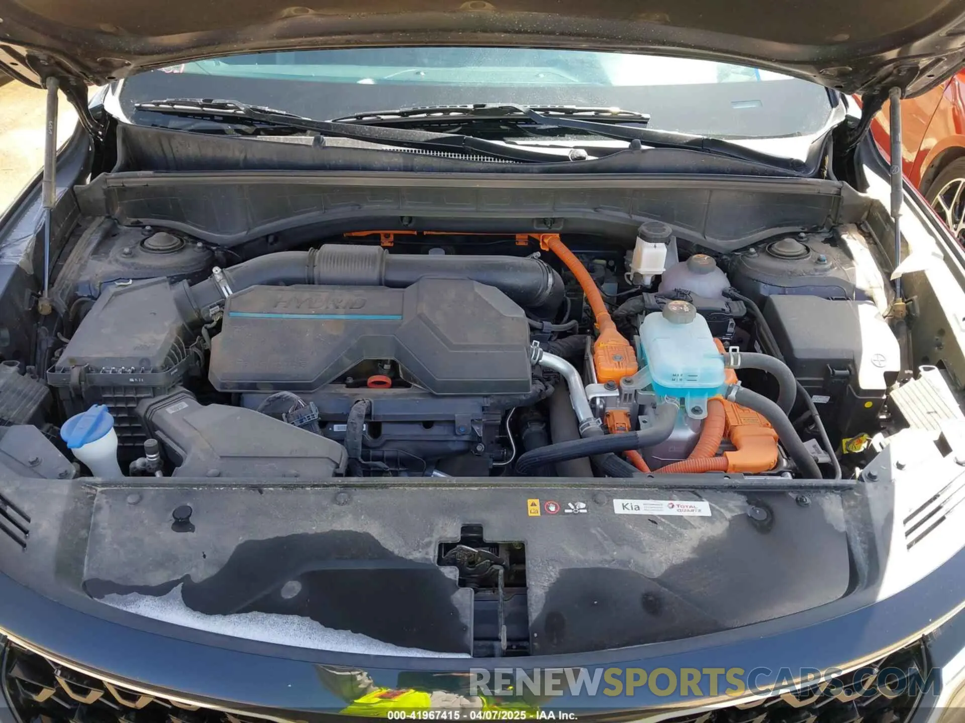 10 Photograph of a damaged car KNDRMDLH1R5260086 KIA SORENTO PLUG-IN HYBRID 2024