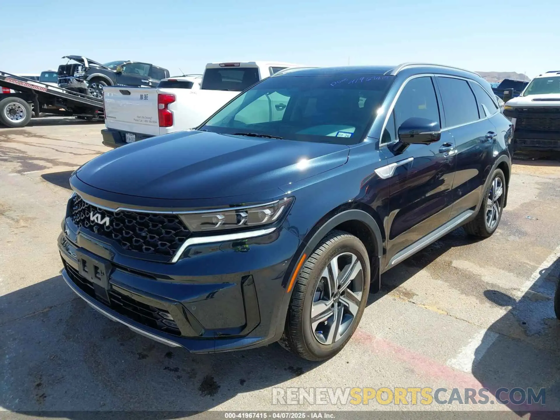 2 Photograph of a damaged car KNDRMDLH1R5260086 KIA SORENTO PLUG-IN HYBRID 2024
