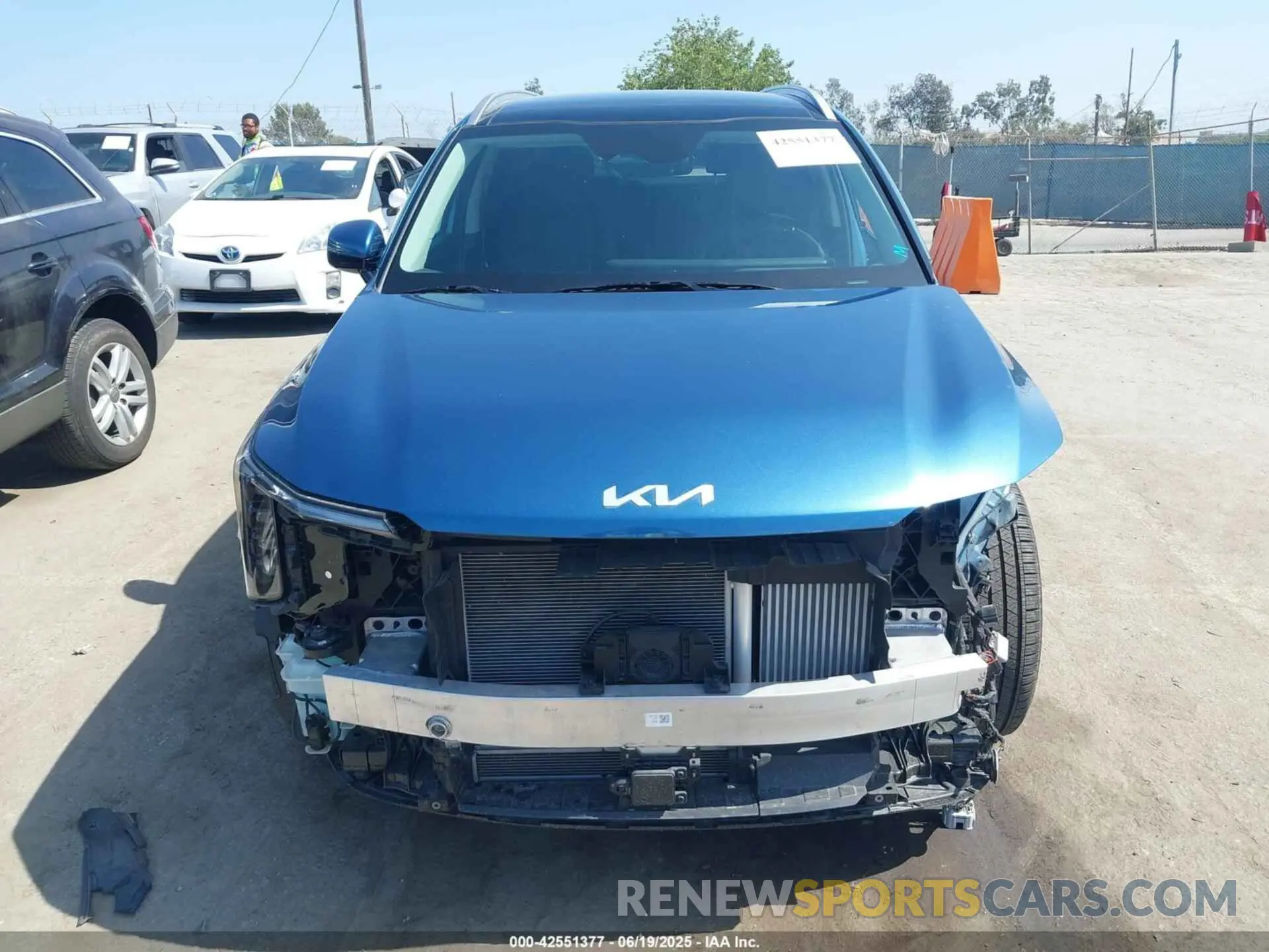 13 Photograph of a damaged car KNDRJDJH9S5301551 KIA SORENTO PLUG-IN HYBRID 2025