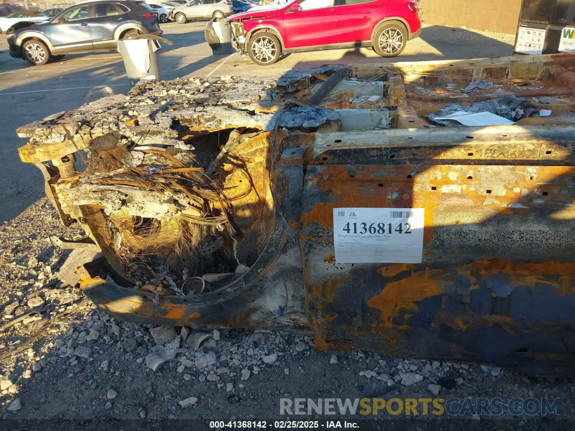 7 Photograph of a damaged car KNDRMDJH5S5308990 KIA SORENTO PLUG-IN HYBRID 2025