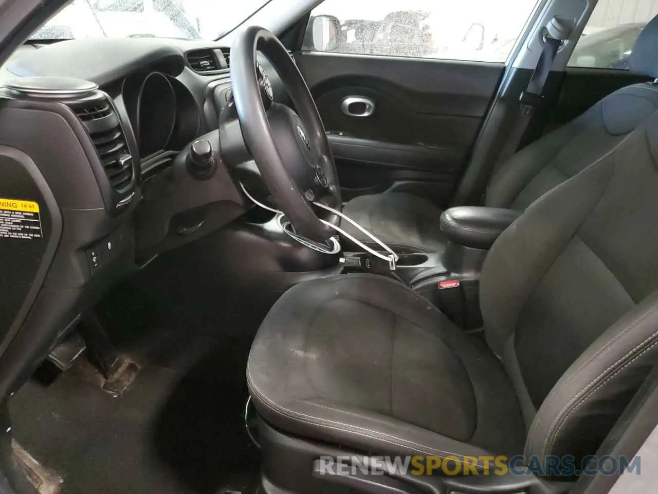 7 Photograph of a damaged car KNDJN2A20K7023449 KIA SOUL 2019