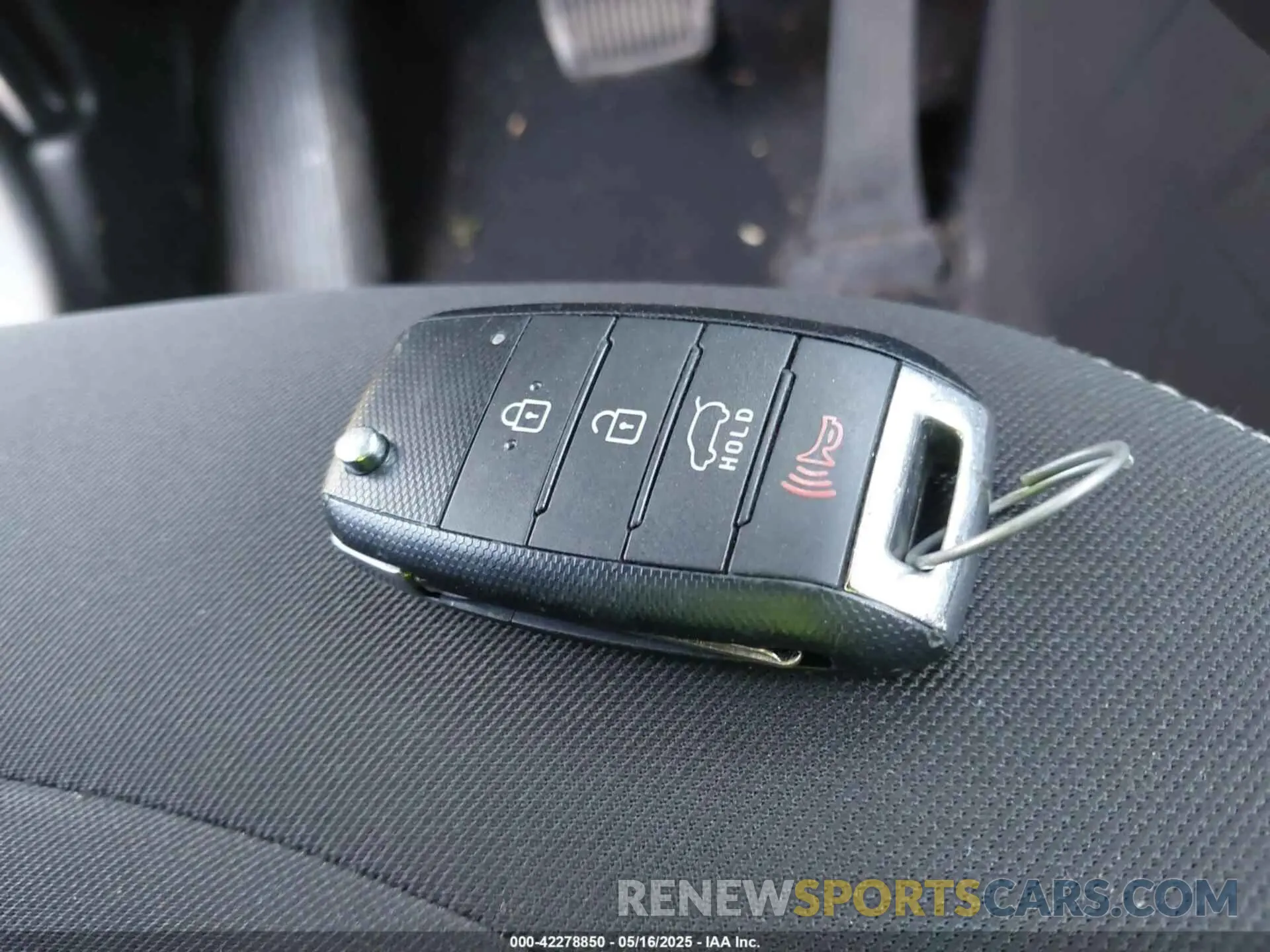 11 Photograph of a damaged car KNDJN2A20K7916141 KIA SOUL 2019