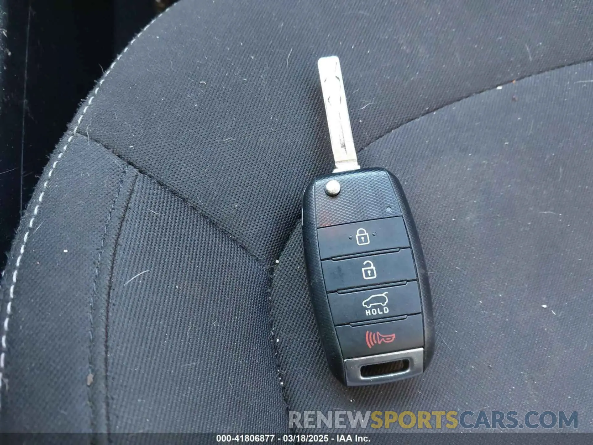 11 Фотография поврежденного автомобиля KNDJN2A21K7673925 KIA SOUL 2019