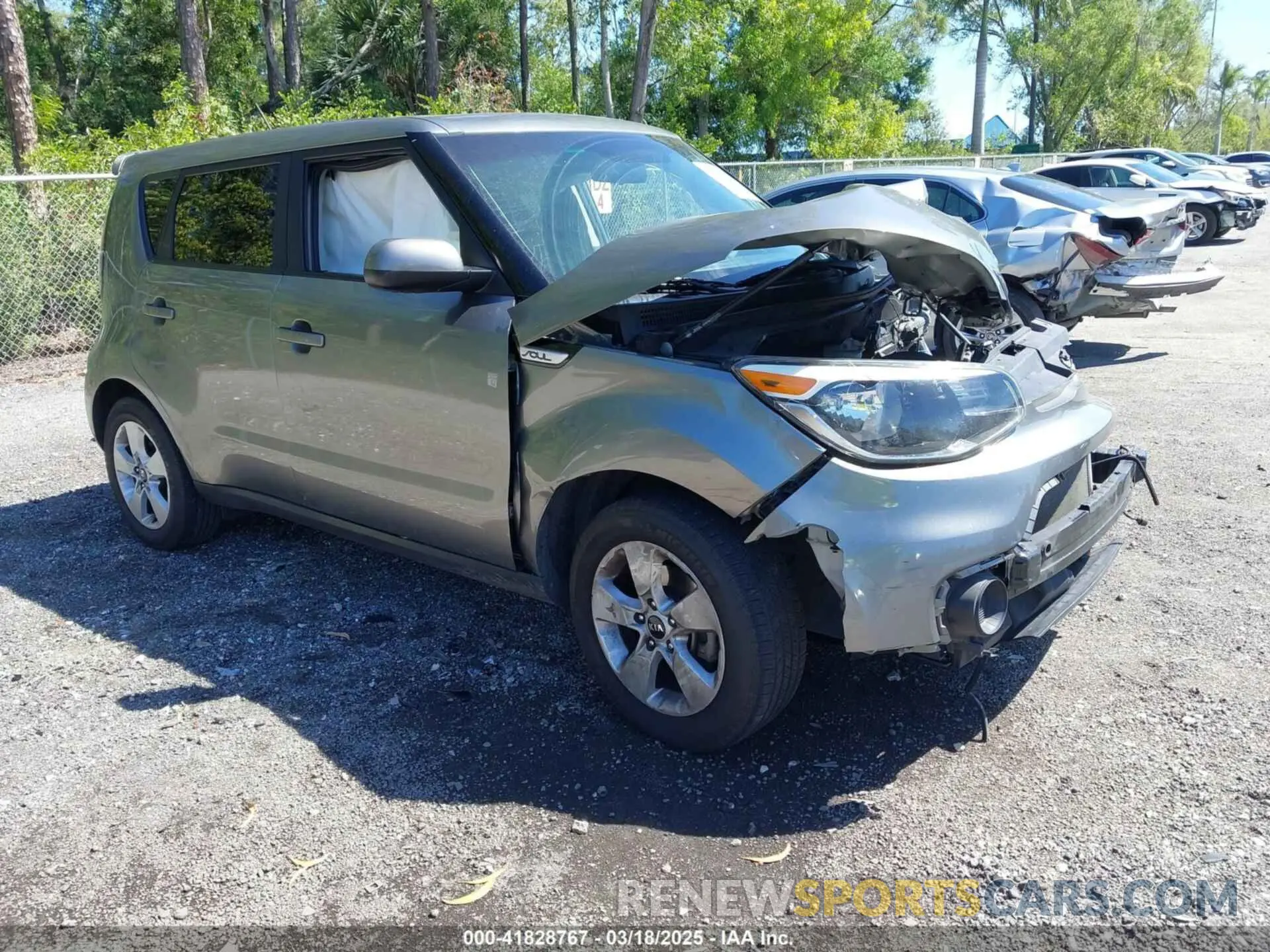 1 Photograph of a damaged car KNDJN2A21K7692264 KIA SOUL 2019
