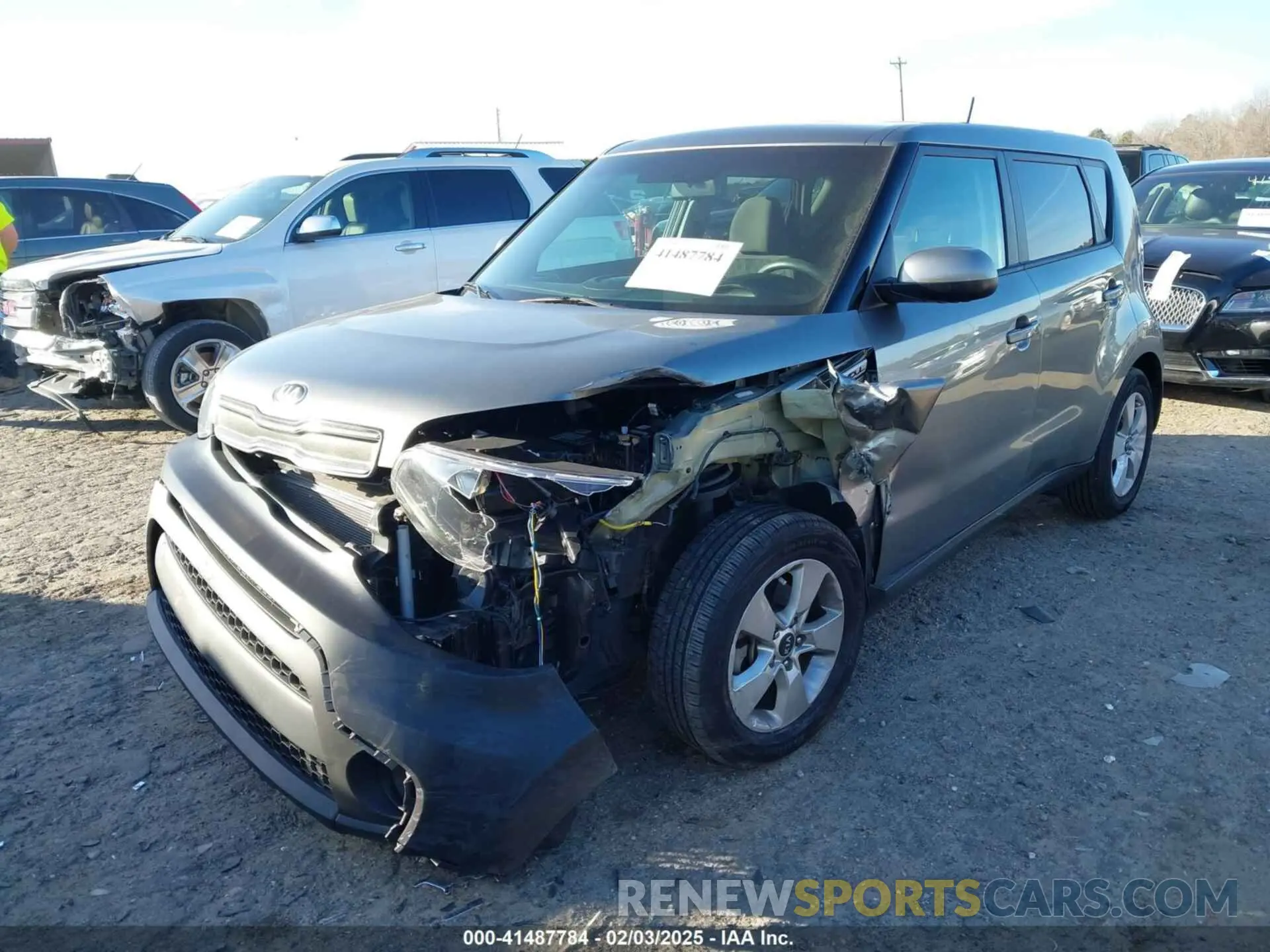 2 Фотография поврежденного автомобиля KNDJN2A22K7007849 KIA SOUL 2019