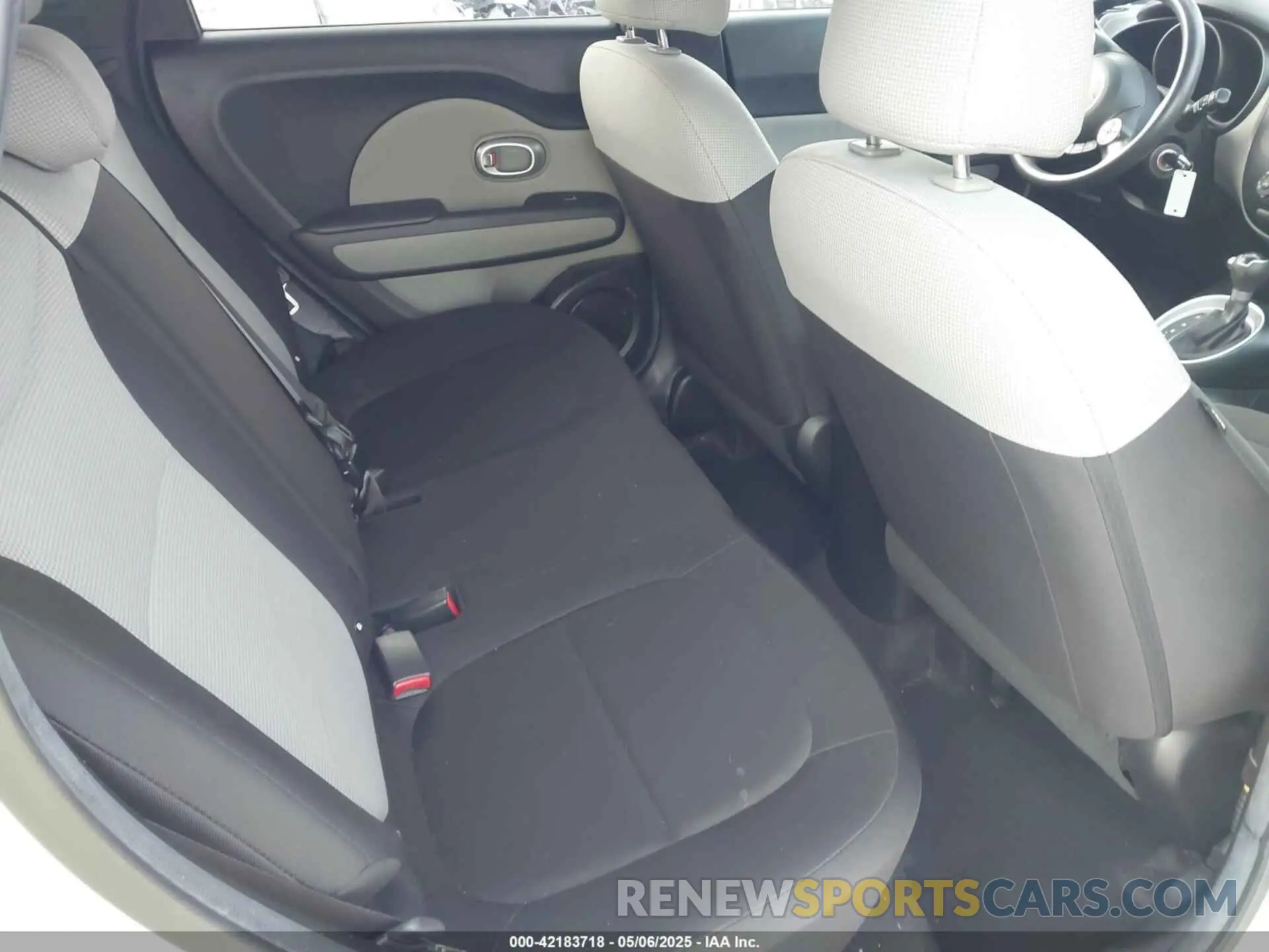 8 Фотография поврежденного автомобиля KNDJN2A22K7022769 KIA SOUL 2019