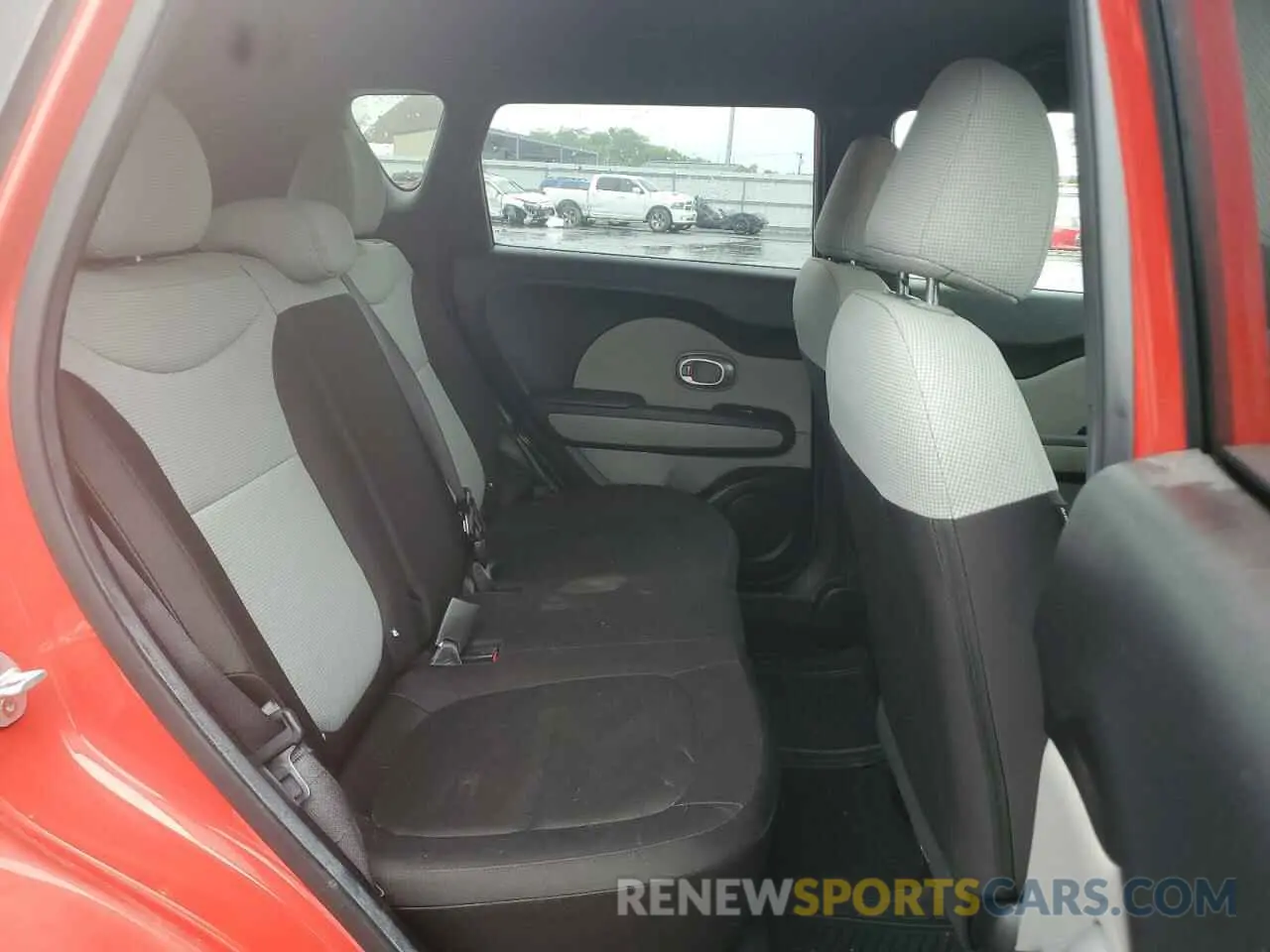 10 Фотография поврежденного автомобиля KNDJN2A22K7654493 KIA SOUL 2019