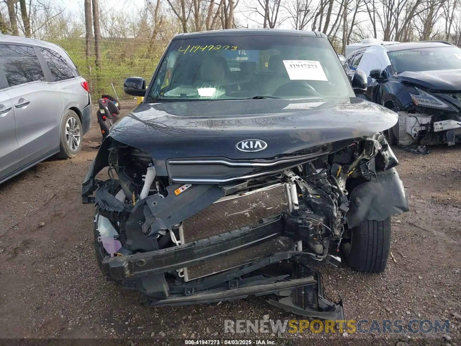 13 Photograph of a damaged car KNDJN2A22K7685873 KIA SOUL 2019