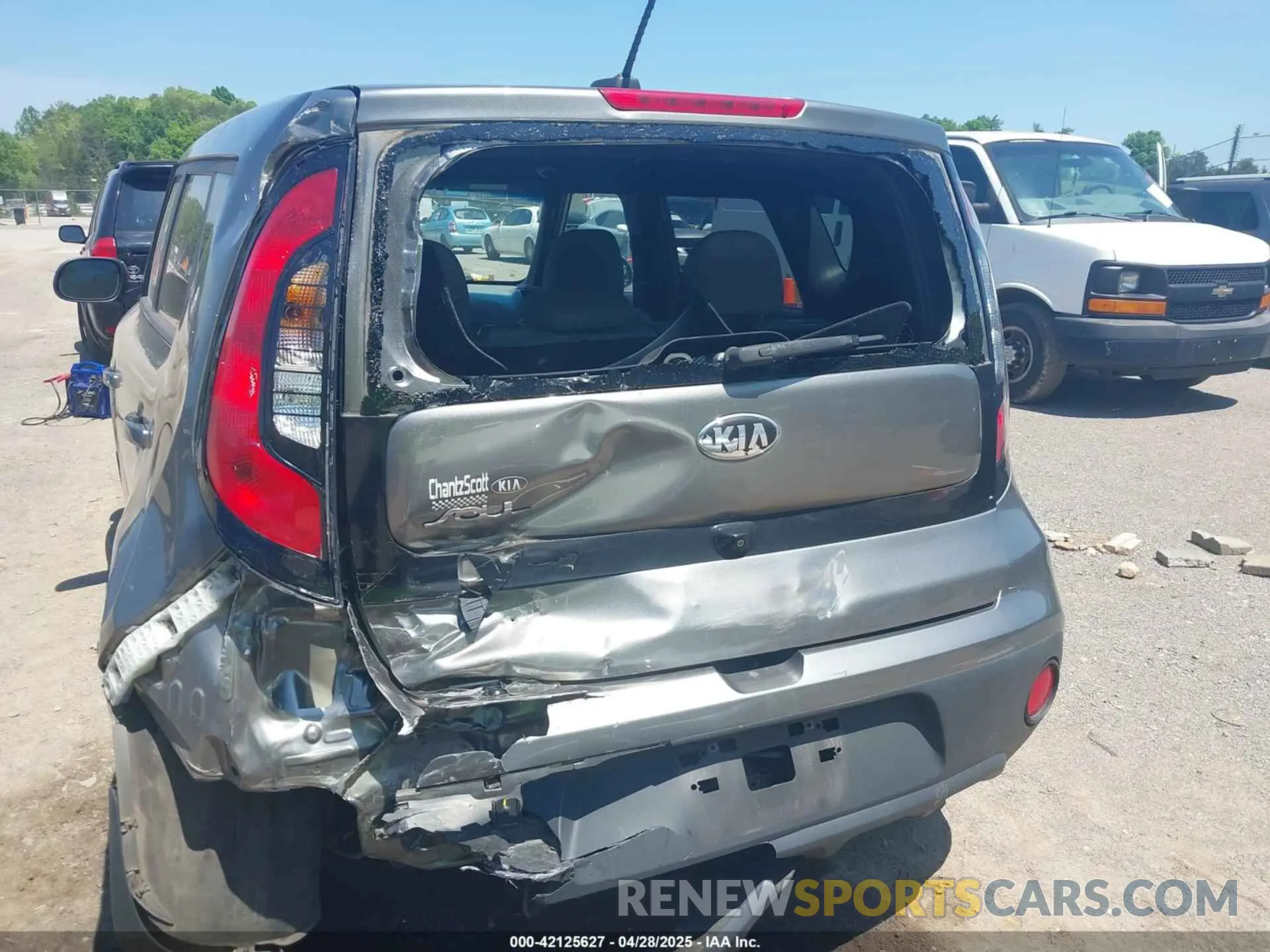 6 Photograph of a damaged car KNDJN2A23K7003146 KIA SOUL 2019