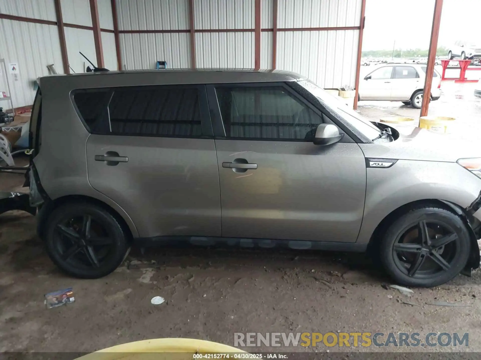 14 Photograph of a damaged car KNDJN2A23K7640585 KIA SOUL 2019