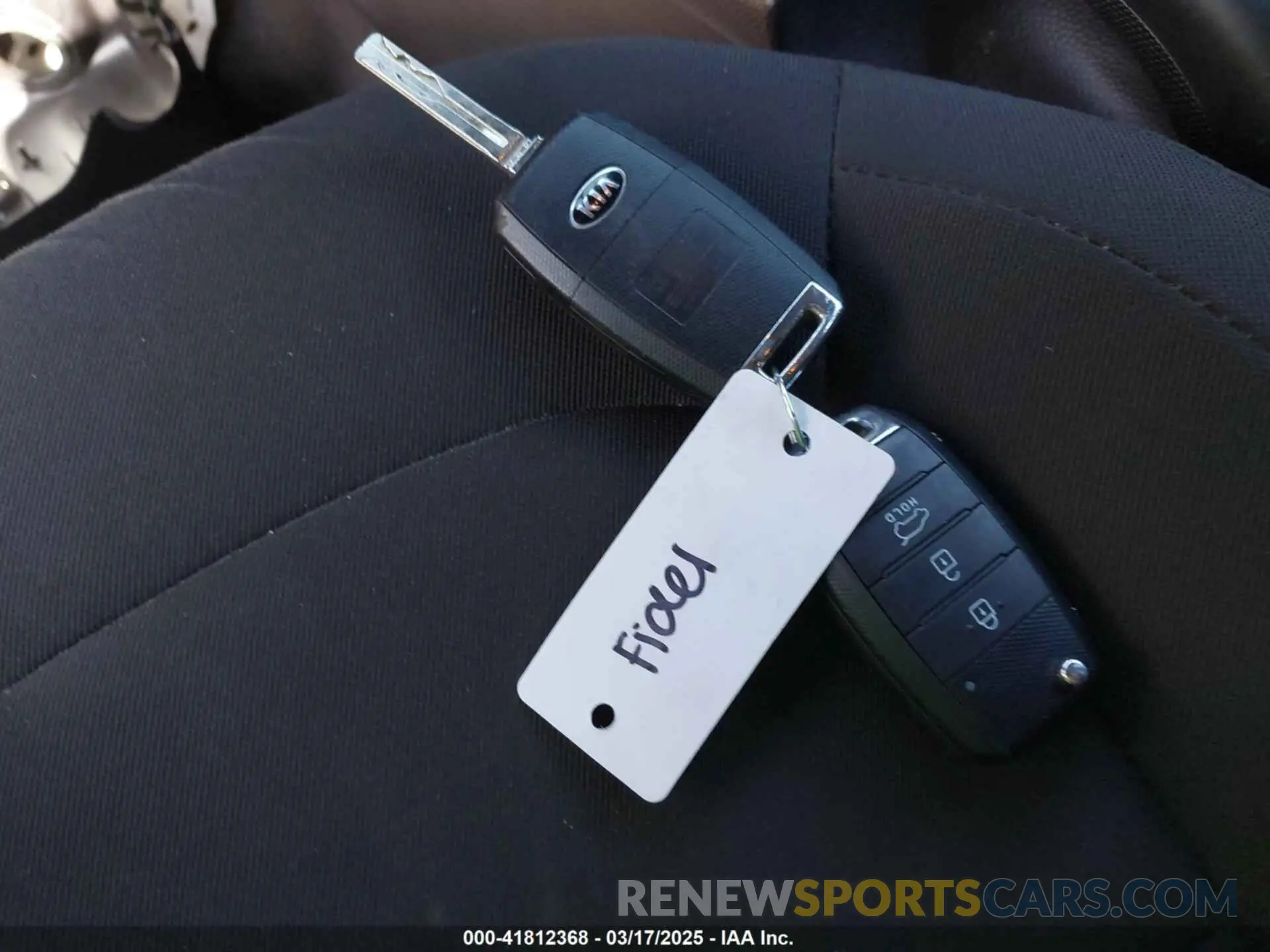 11 Photograph of a damaged car KNDJN2A23K7661999 KIA SOUL 2019
