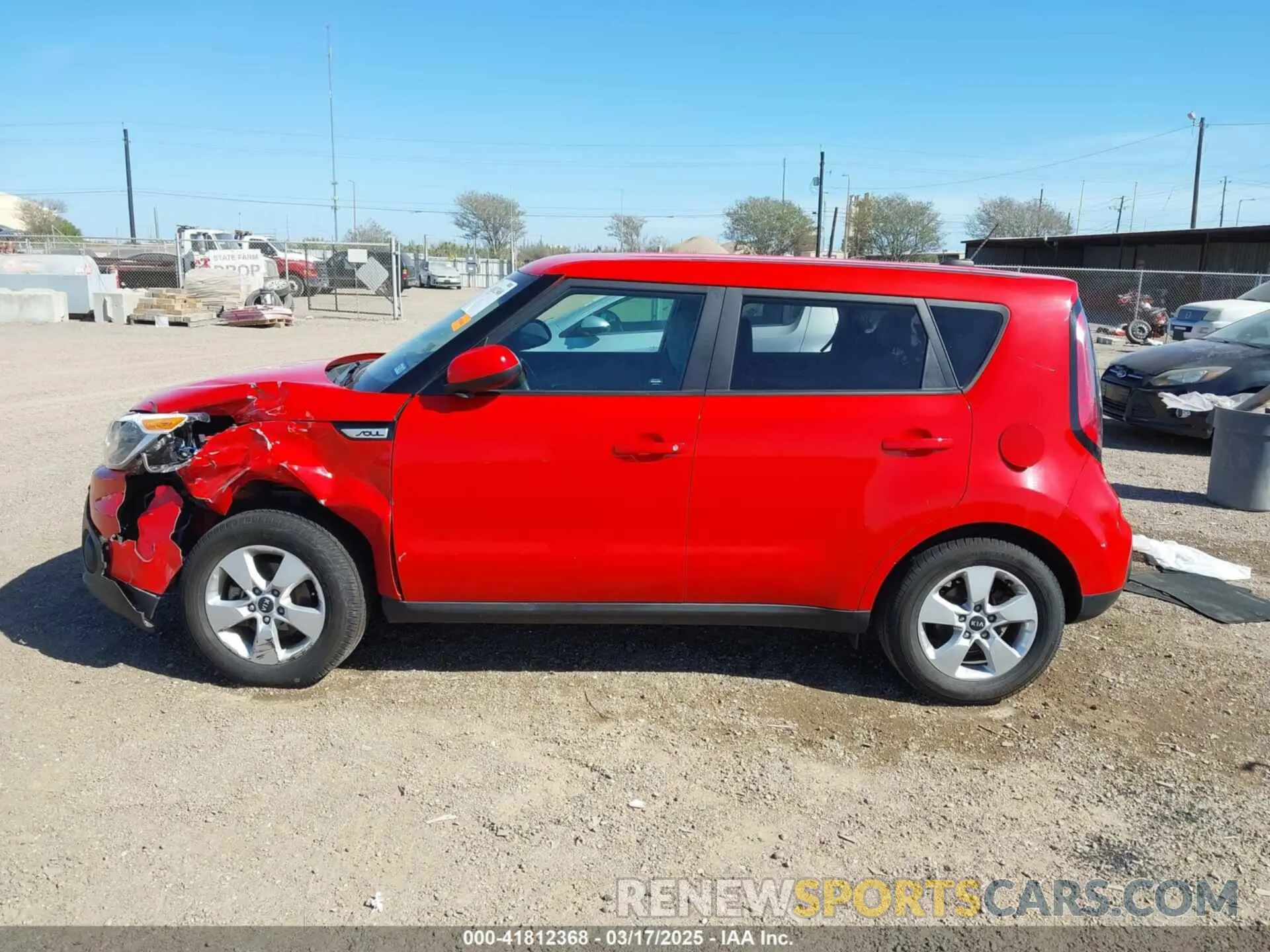 14 Photograph of a damaged car KNDJN2A23K7661999 KIA SOUL 2019