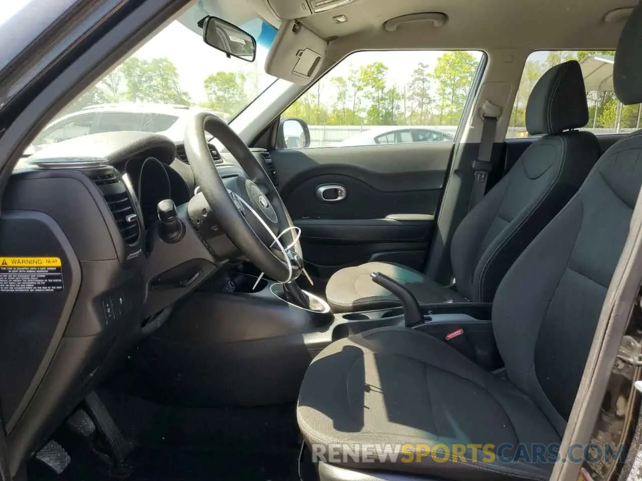 7 Photograph of a damaged car KNDJN2A23K7698566 KIA SOUL 2019