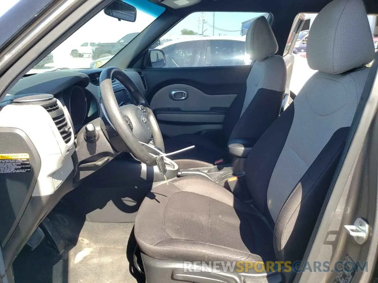 7 Photograph of a damaged car KNDJN2A24K7020909 KIA SOUL 2019