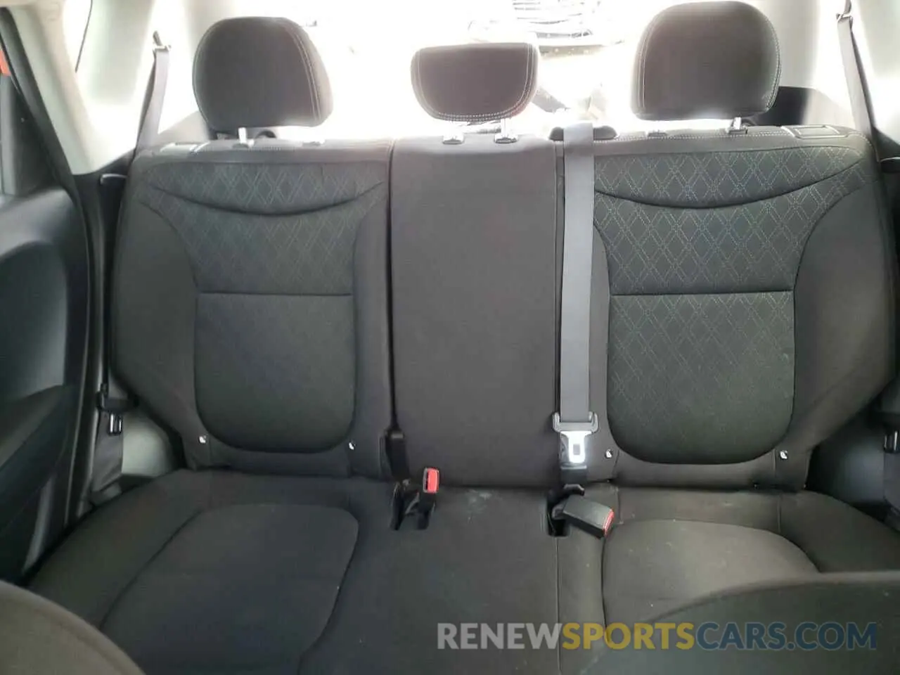 10 Фотография поврежденного автомобиля KNDJN2A24K7659145 KIA SOUL 2019