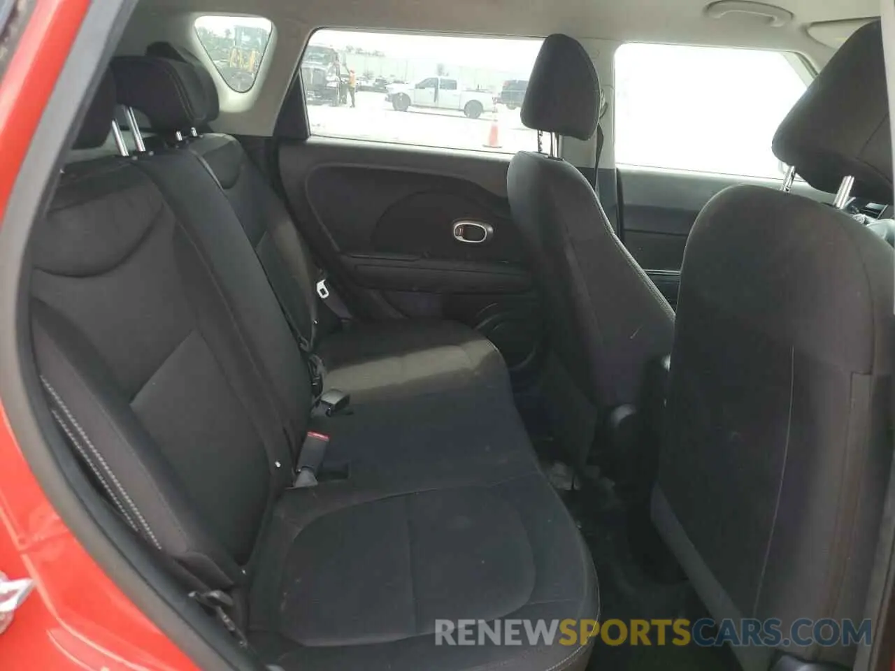 11 Фотография поврежденного автомобиля KNDJN2A24K7659145 KIA SOUL 2019