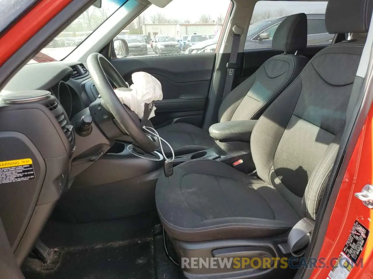 7 Фотография поврежденного автомобиля KNDJN2A24K7662899 KIA SOUL 2019