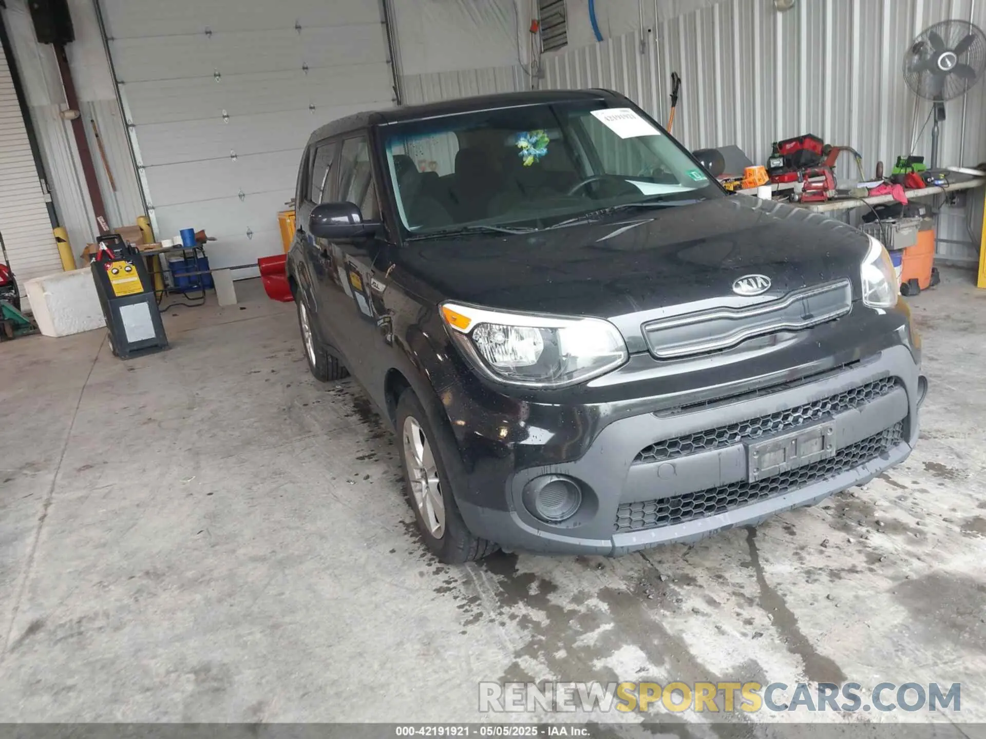 1 Photograph of a damaged car KNDJN2A24K7667973 KIA SOUL 2019