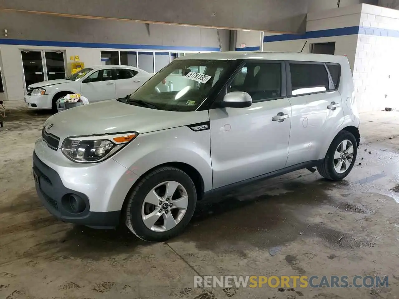 1 Photograph of a damaged car KNDJN2A24K7686166 KIA SOUL 2019
