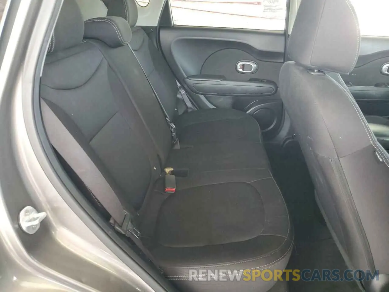 10 Photograph of a damaged car KNDJN2A25K7009921 KIA SOUL 2019
