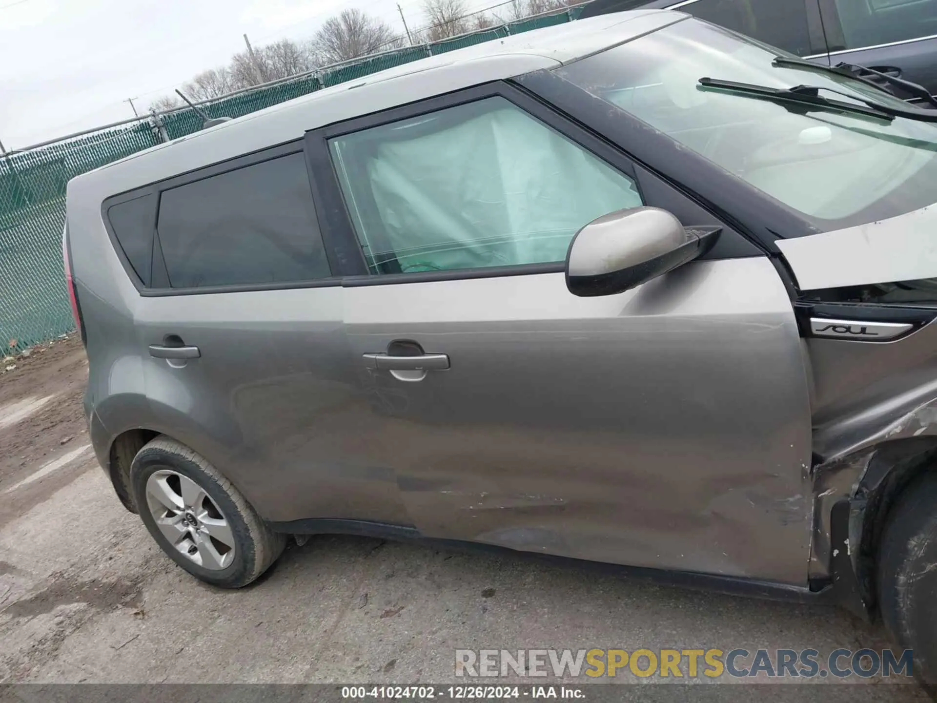 13 Photograph of a damaged car KNDJN2A25K7025634 KIA SOUL 2019