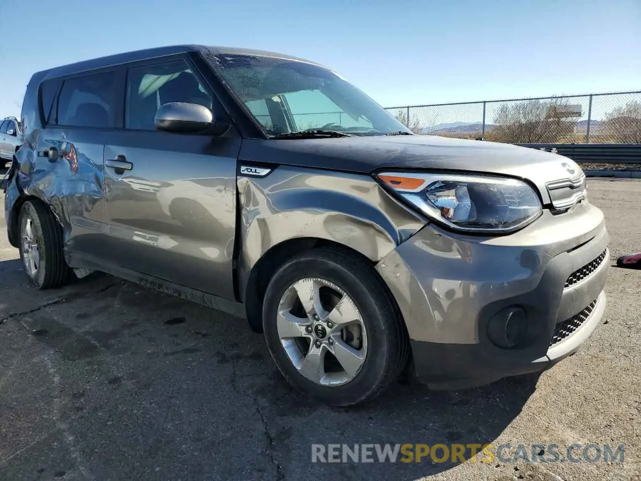 4 Фотография поврежденного автомобиля KNDJN2A25K7643116 KIA SOUL 2019