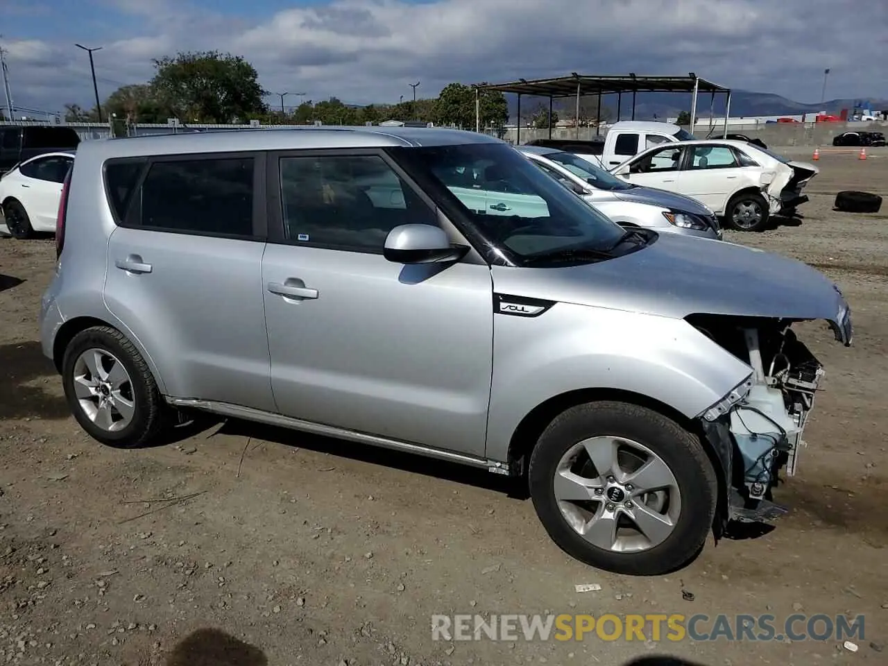 4 Фотография поврежденного автомобиля KNDJN2A26K7017204 KIA SOUL 2019