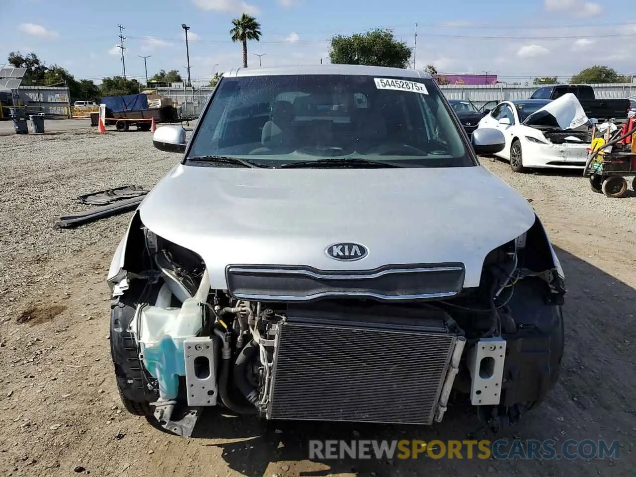 5 Фотография поврежденного автомобиля KNDJN2A26K7017204 KIA SOUL 2019