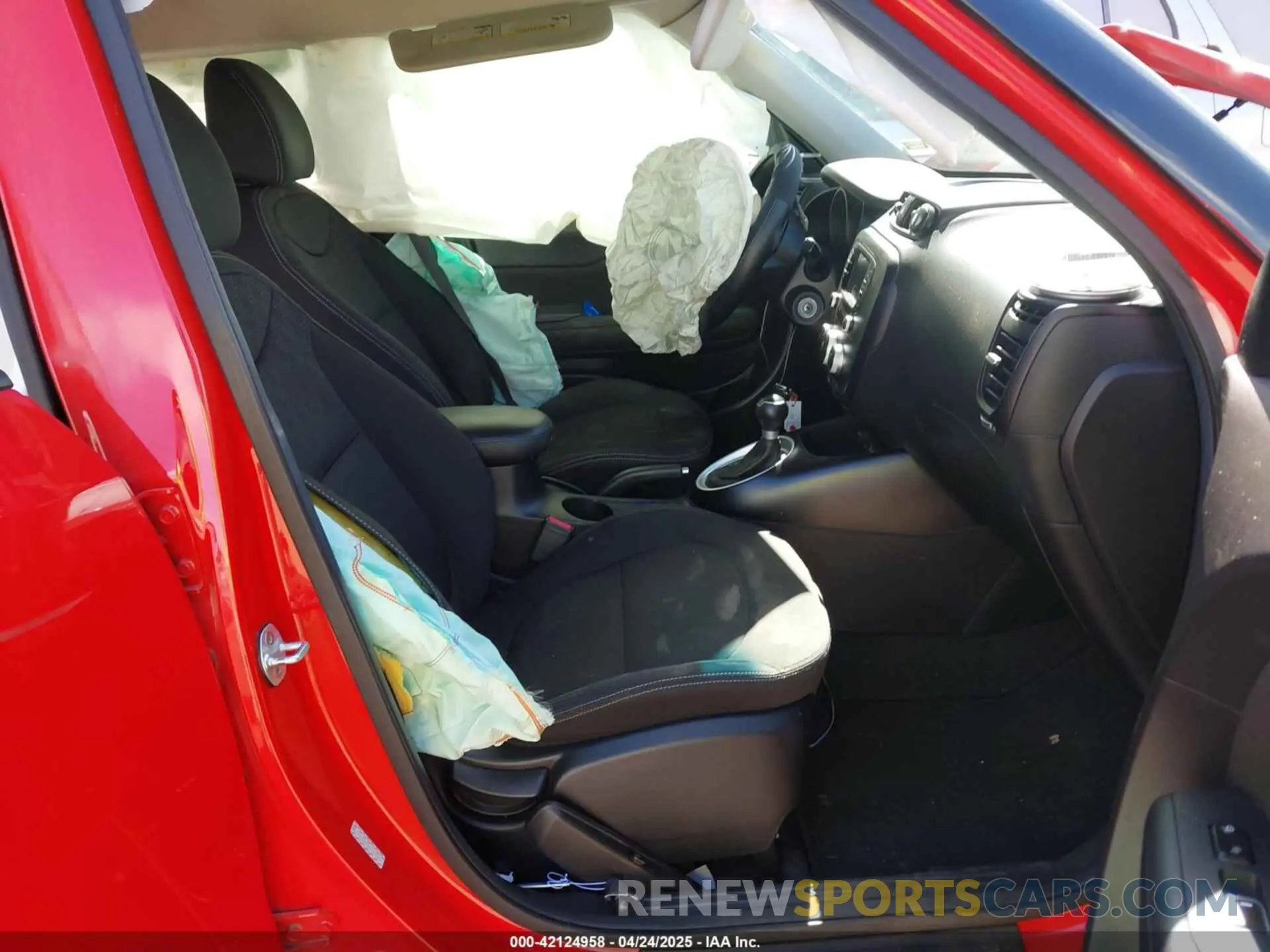 5 Photograph of a damaged car KNDJN2A26K7668364 KIA SOUL 2019