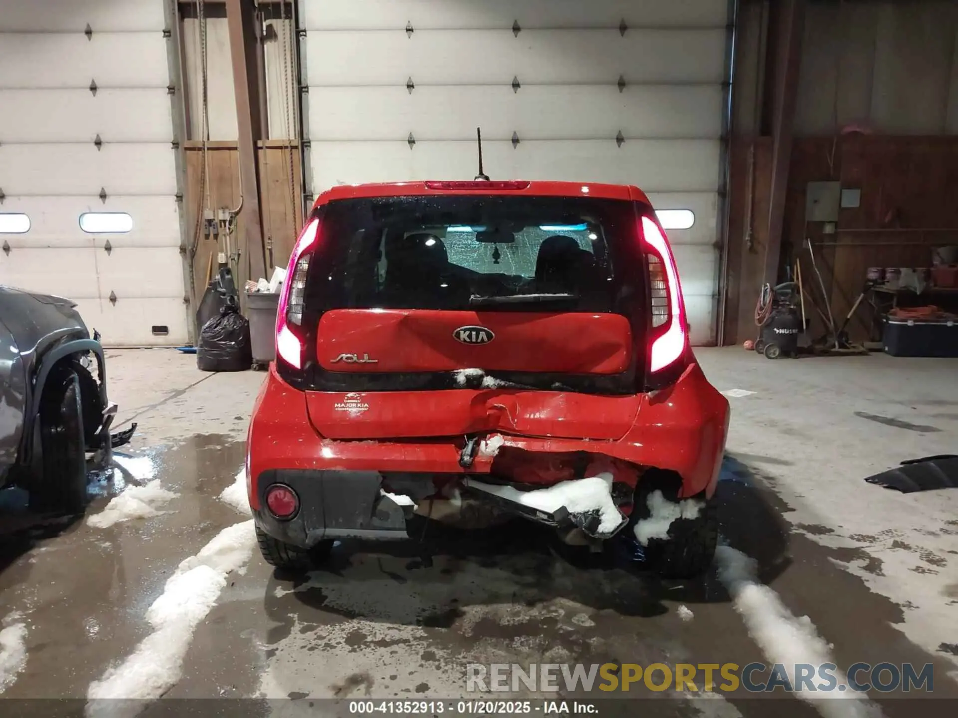 17 Photograph of a damaged car KNDJN2A26K7687612 KIA SOUL 2019