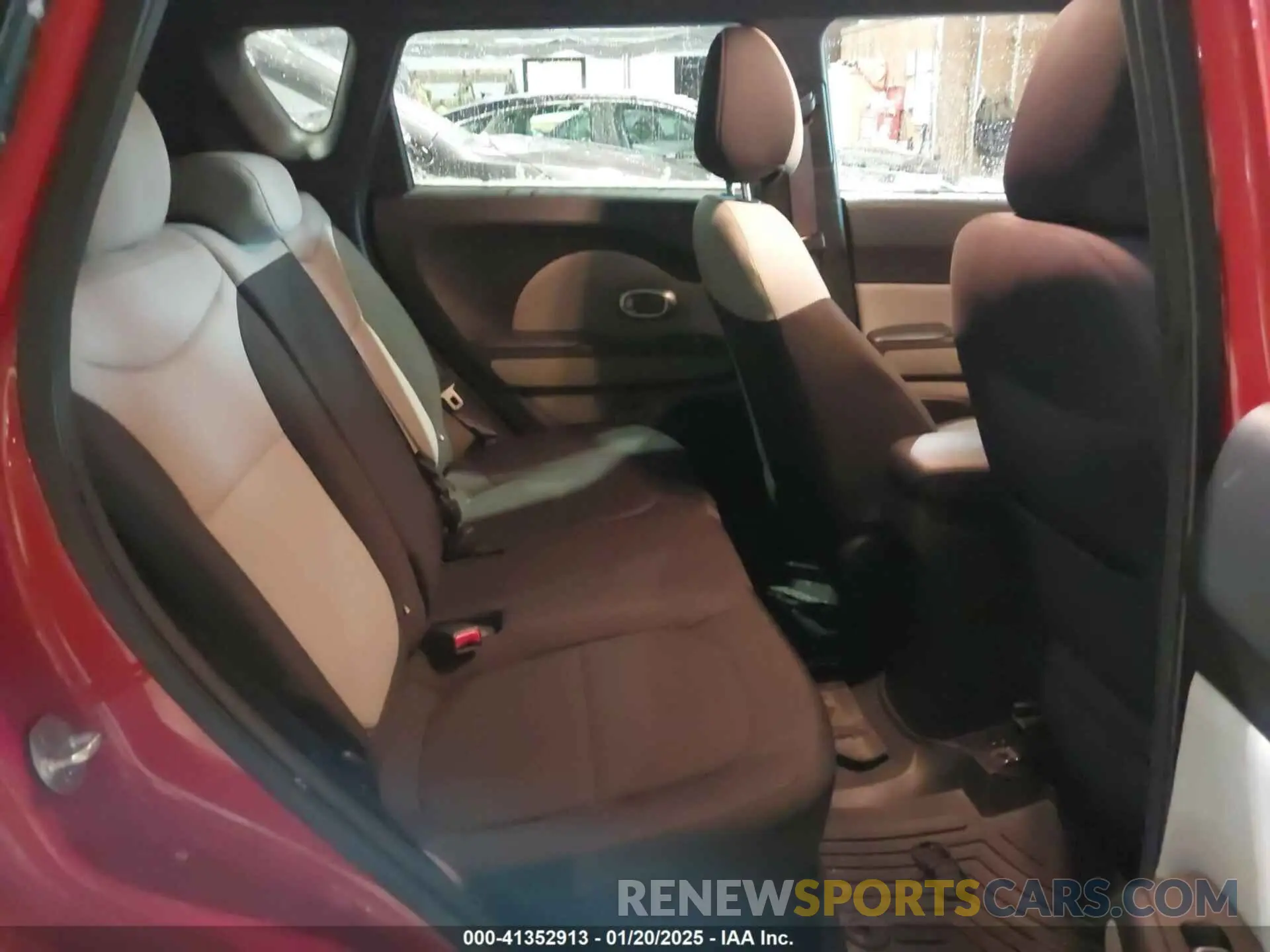 8 Photograph of a damaged car KNDJN2A26K7687612 KIA SOUL 2019