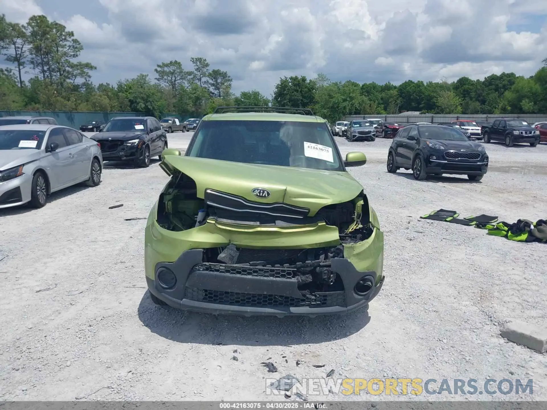 13 Фотография поврежденного автомобиля KNDJN2A26K7920520 KIA SOUL 2019