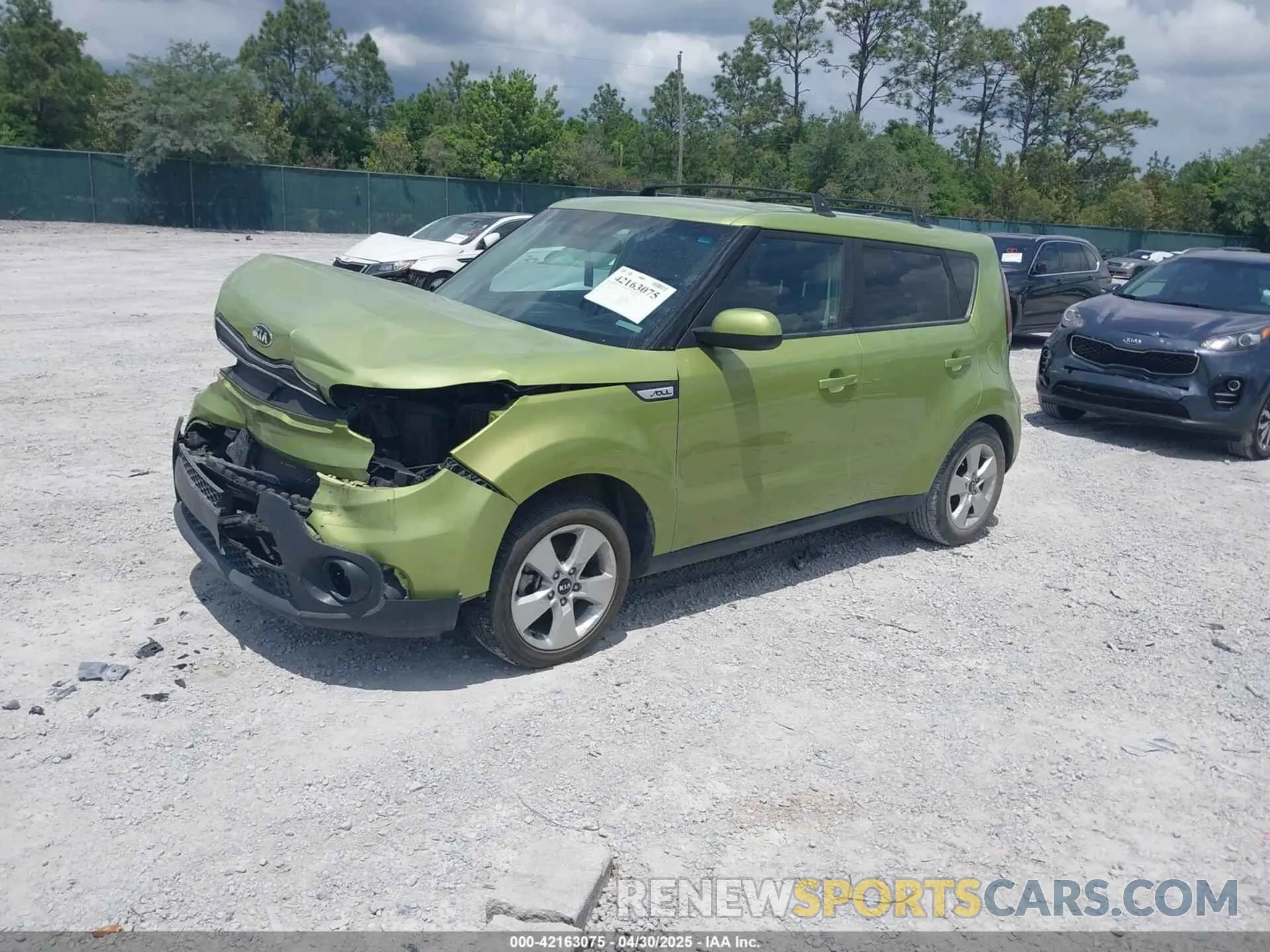 2 Фотография поврежденного автомобиля KNDJN2A26K7920520 KIA SOUL 2019