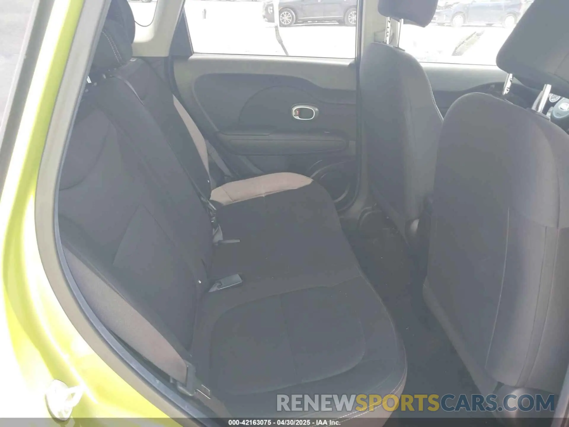 8 Фотография поврежденного автомобиля KNDJN2A26K7920520 KIA SOUL 2019