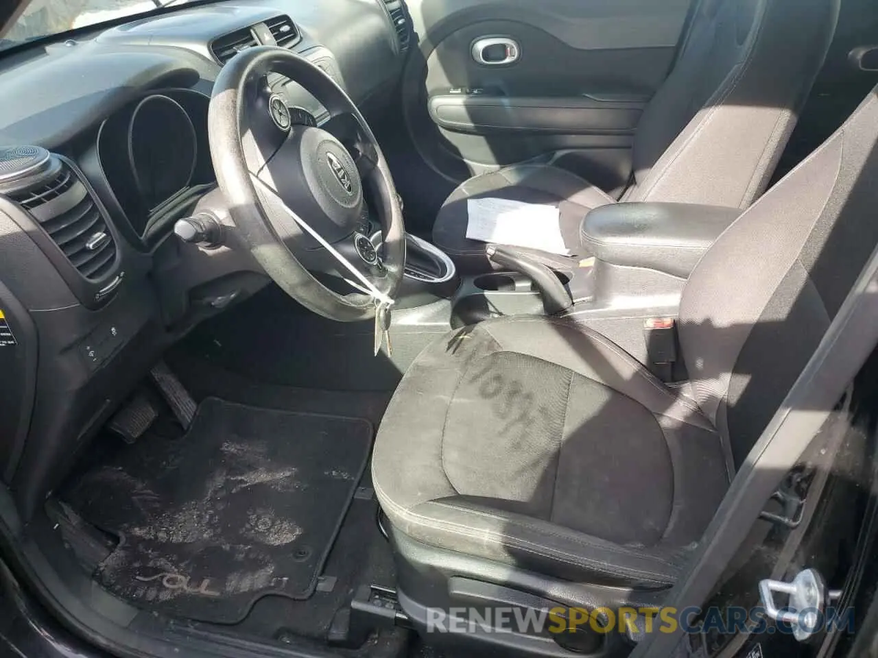 7 Photograph of a damaged car KNDJN2A27K7913933 KIA SOUL 2019