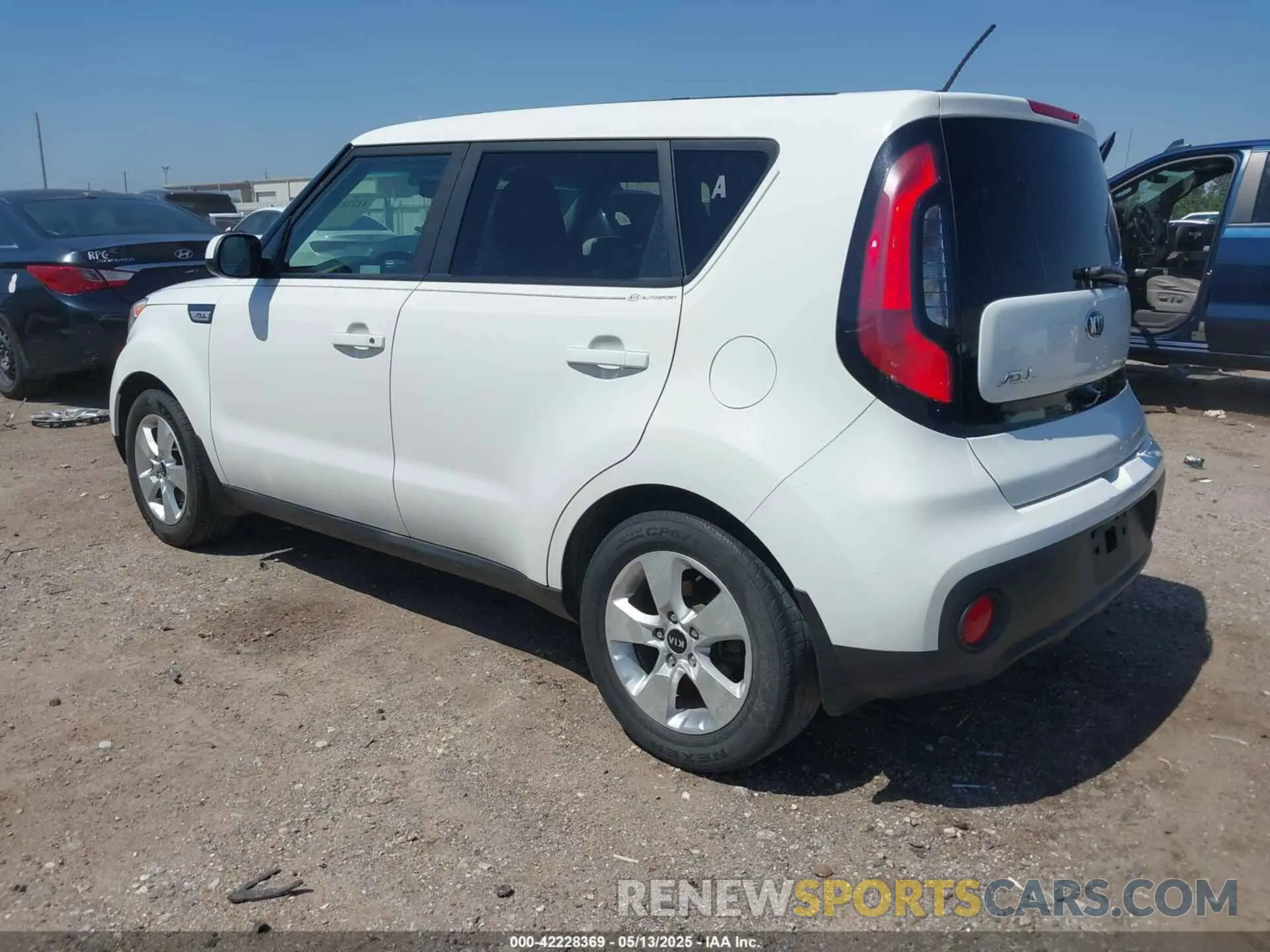 3 Photograph of a damaged car KNDJN2A28K7010934 KIA SOUL 2019