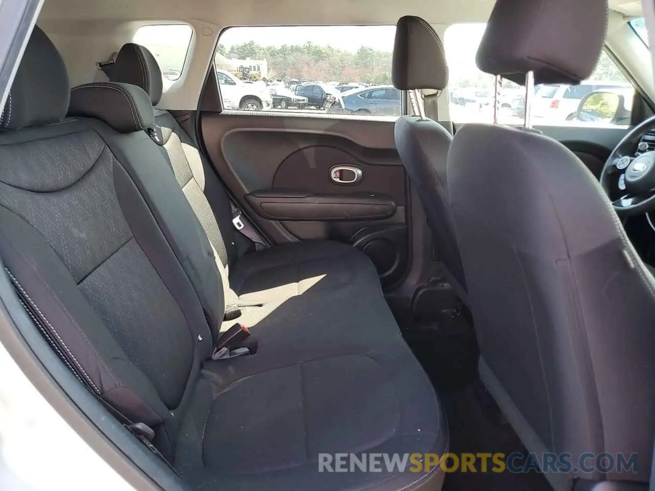11 Photograph of a damaged car KNDJN2A28K7019522 KIA SOUL 2019