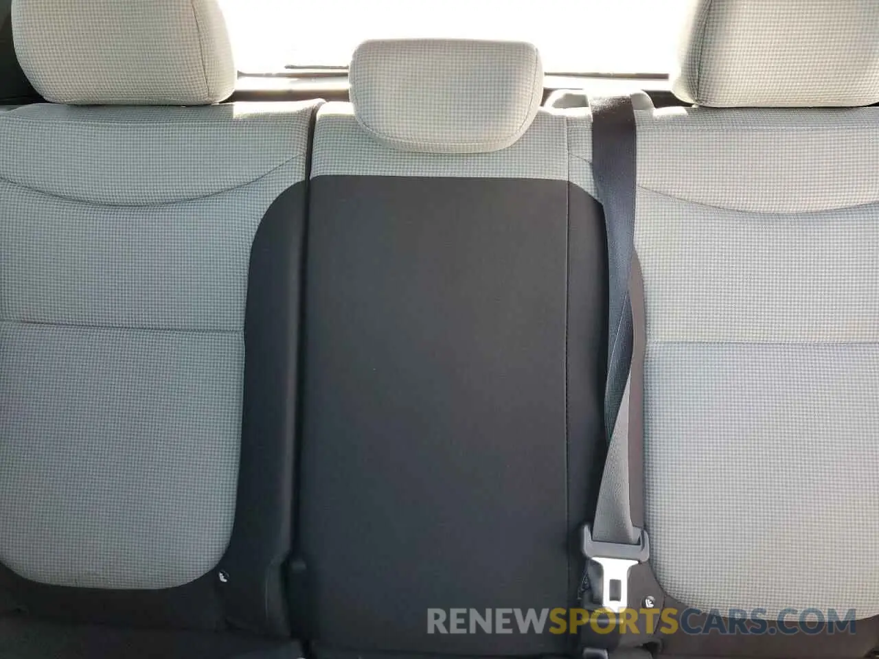 10 Photograph of a damaged car KNDJN2A28K7643837 KIA SOUL 2019