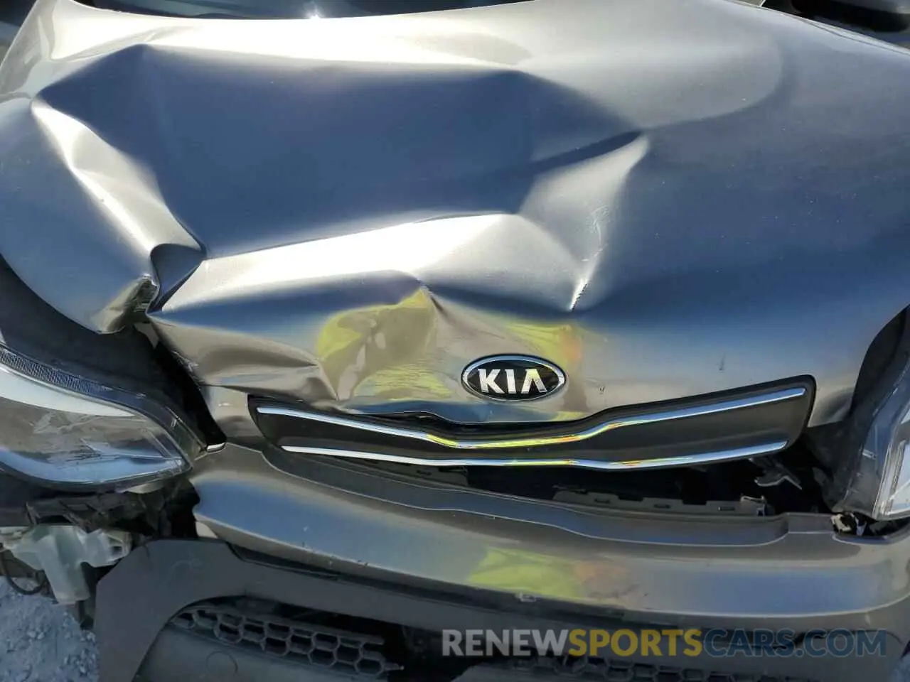 12 Photograph of a damaged car KNDJN2A28K7643837 KIA SOUL 2019