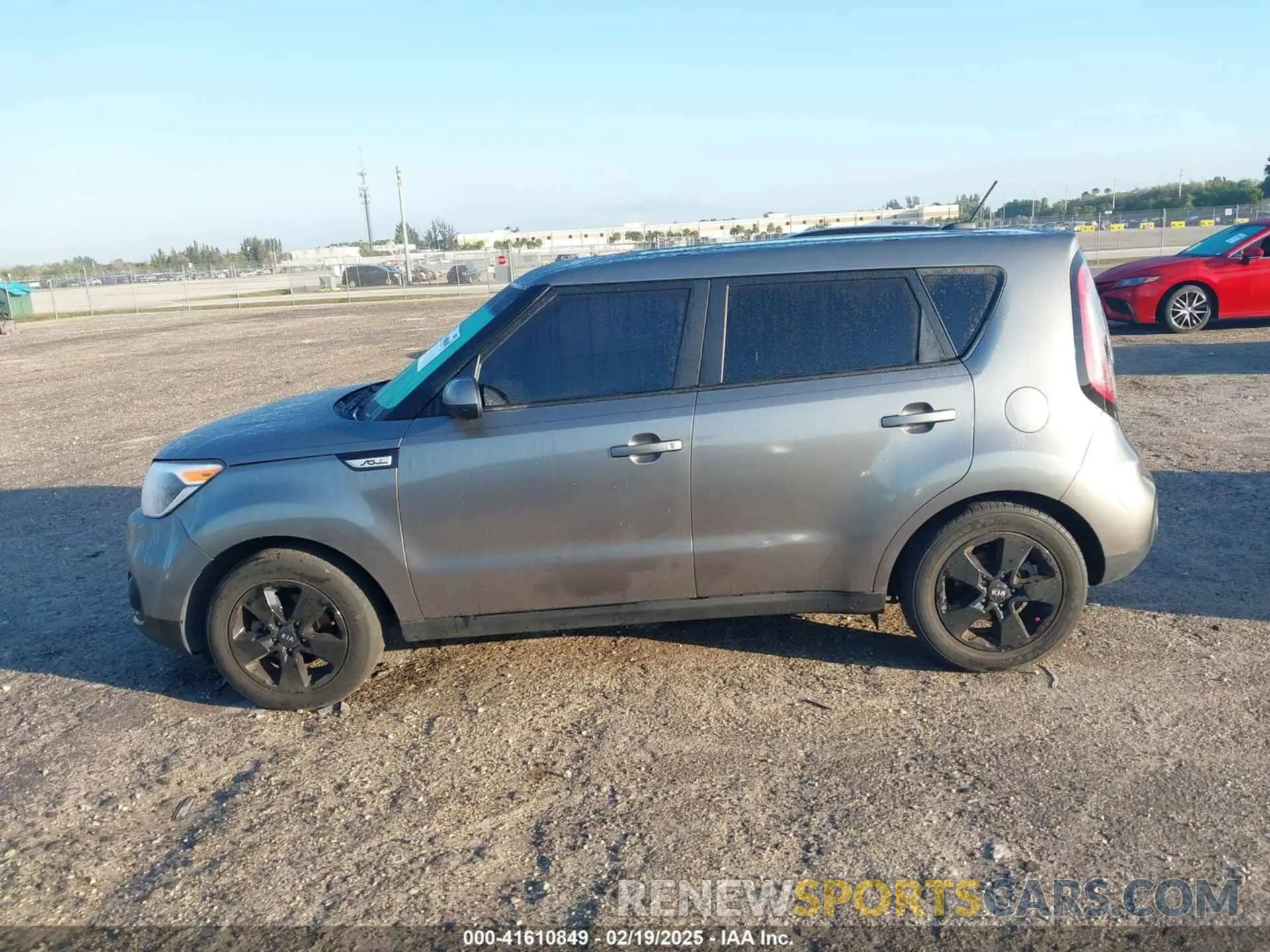 14 Фотография поврежденного автомобиля KNDJN2A29K7015236 KIA SOUL 2019