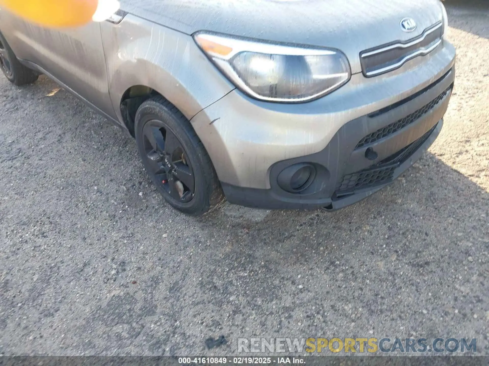17 Фотография поврежденного автомобиля KNDJN2A29K7015236 KIA SOUL 2019