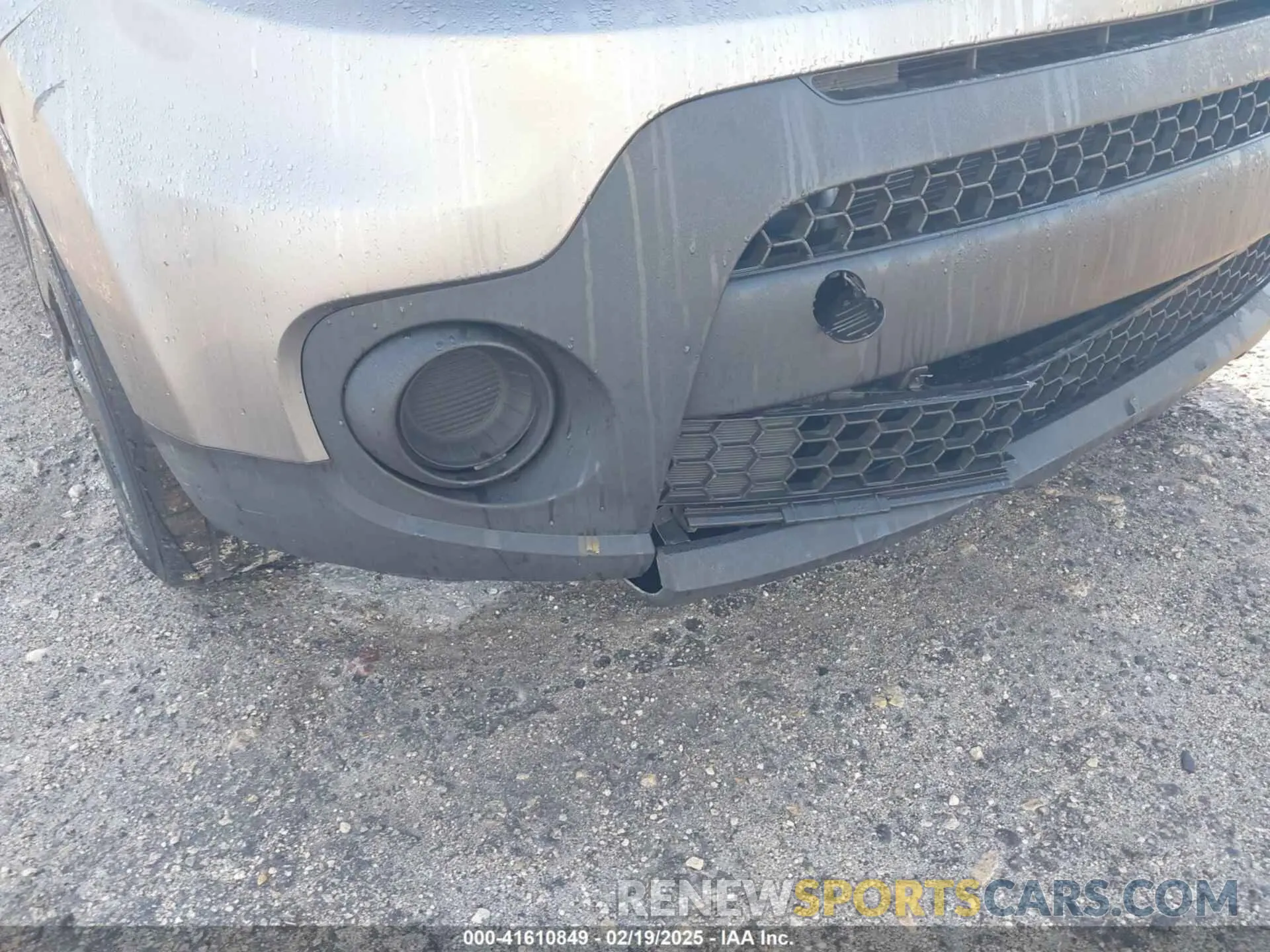 18 Фотография поврежденного автомобиля KNDJN2A29K7015236 KIA SOUL 2019