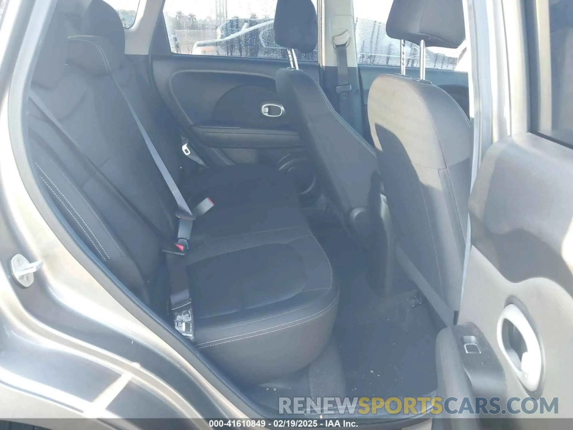 8 Фотография поврежденного автомобиля KNDJN2A29K7015236 KIA SOUL 2019