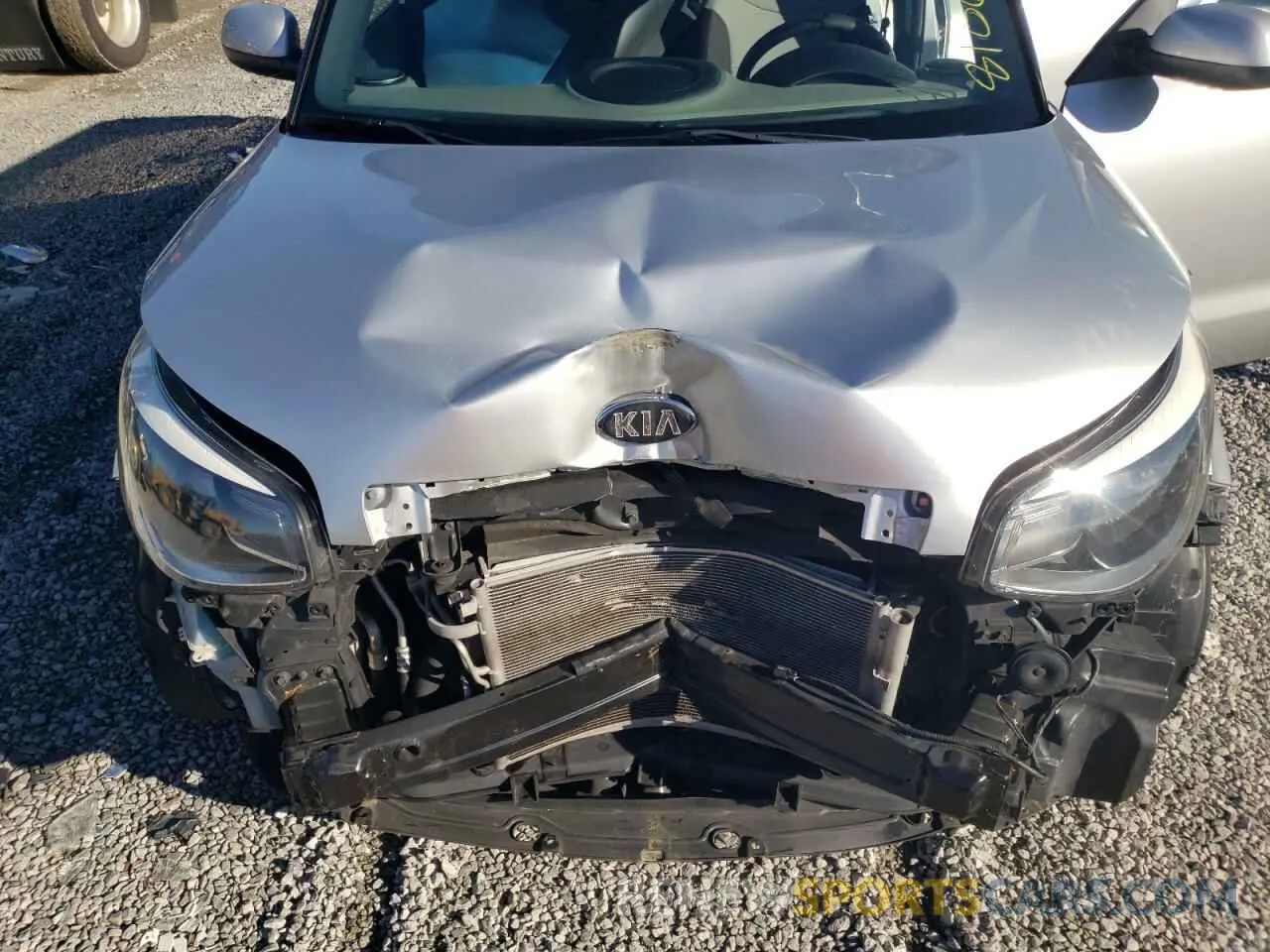 11 Фотография поврежденного автомобиля KNDJN2A29K7019528 KIA SOUL 2019